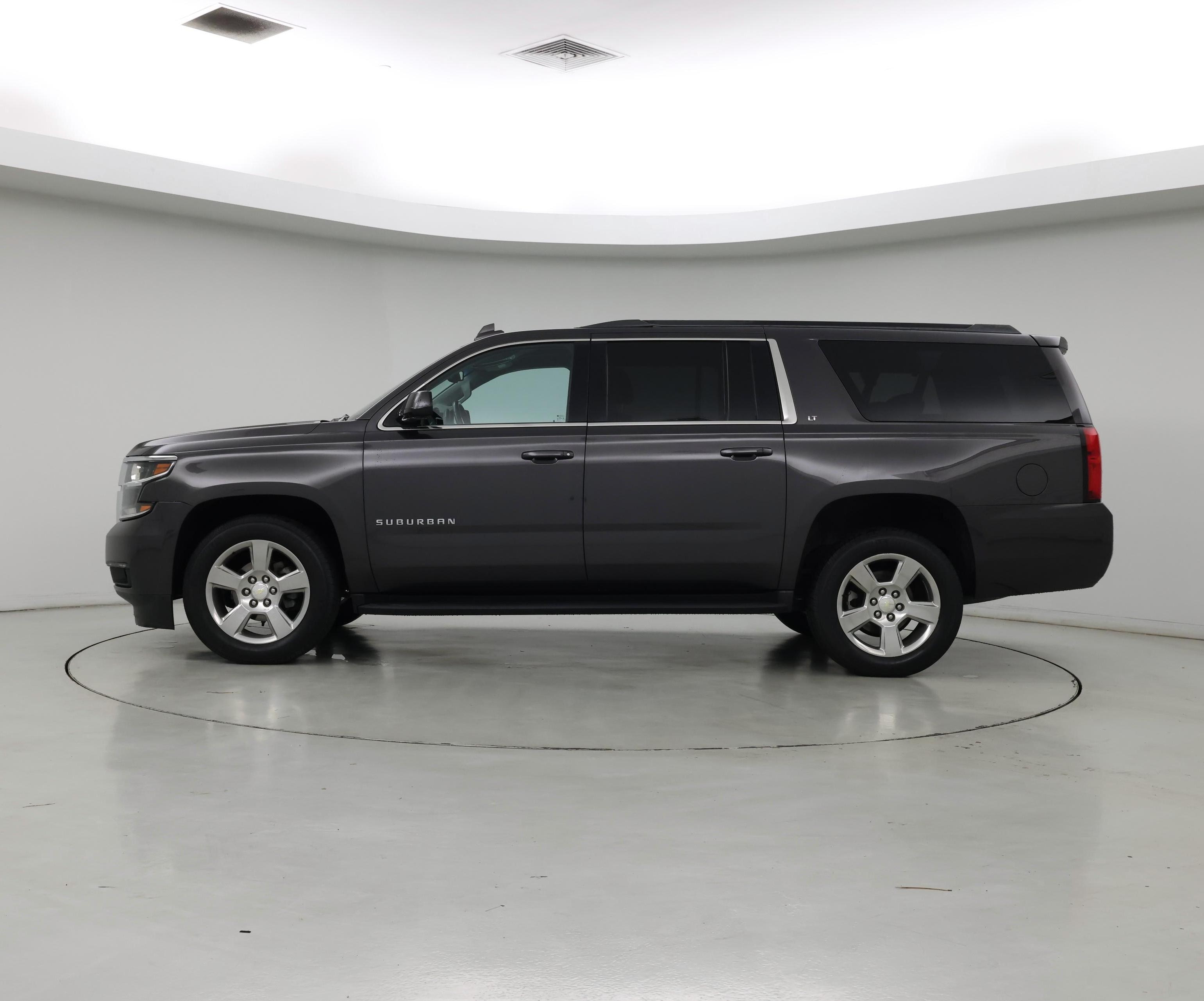 Thumbnail: 2018 Chevrolet Suburban - 3