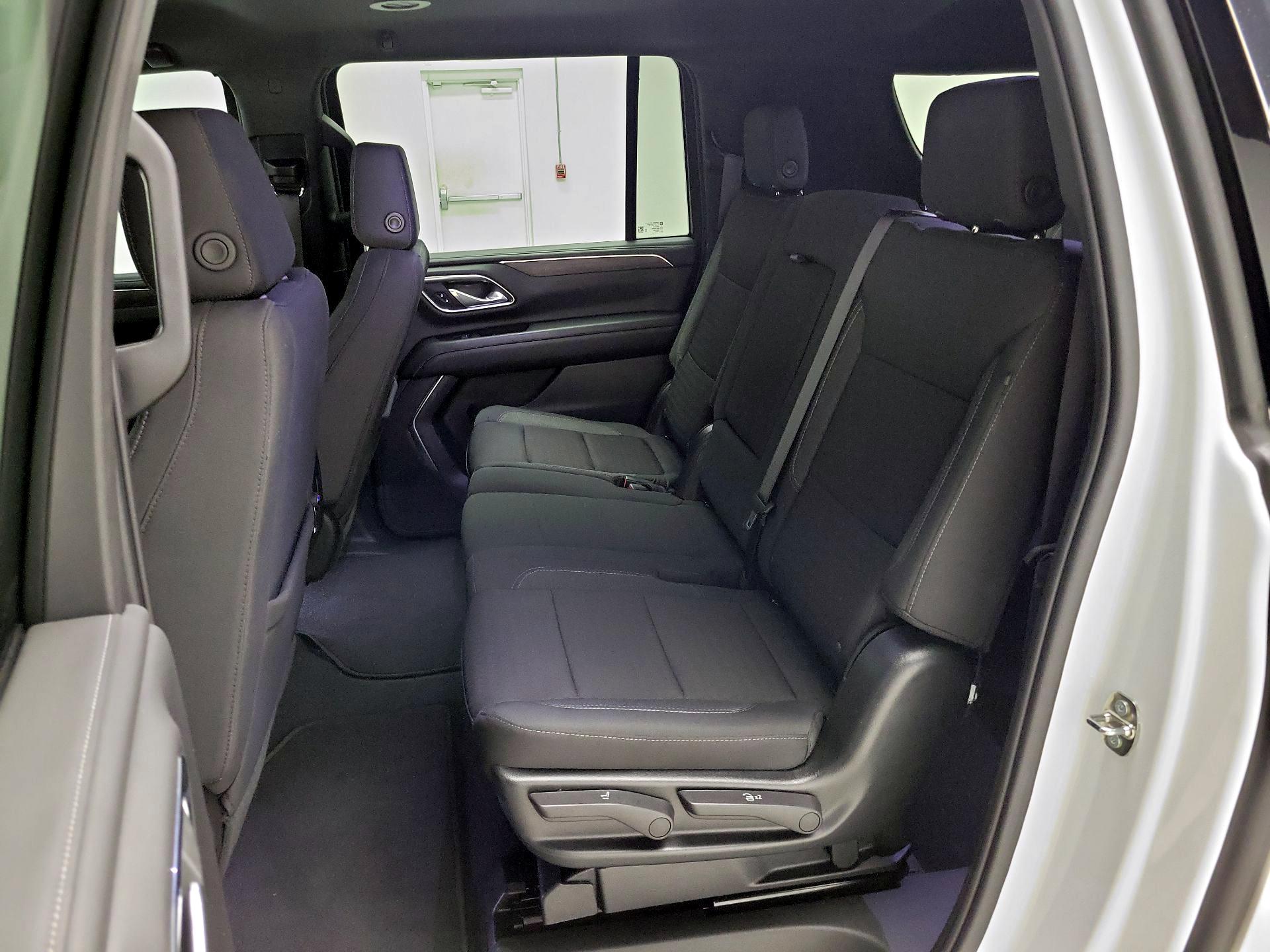 Thumbnail: 2023 Chevrolet Suburban - 20