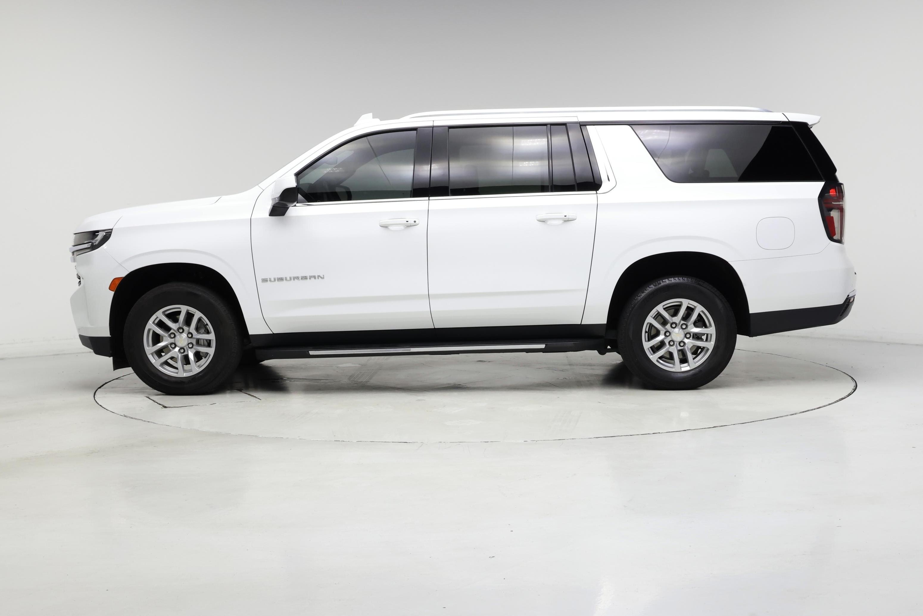 Thumbnail: 2023 Chevrolet Suburban - 3