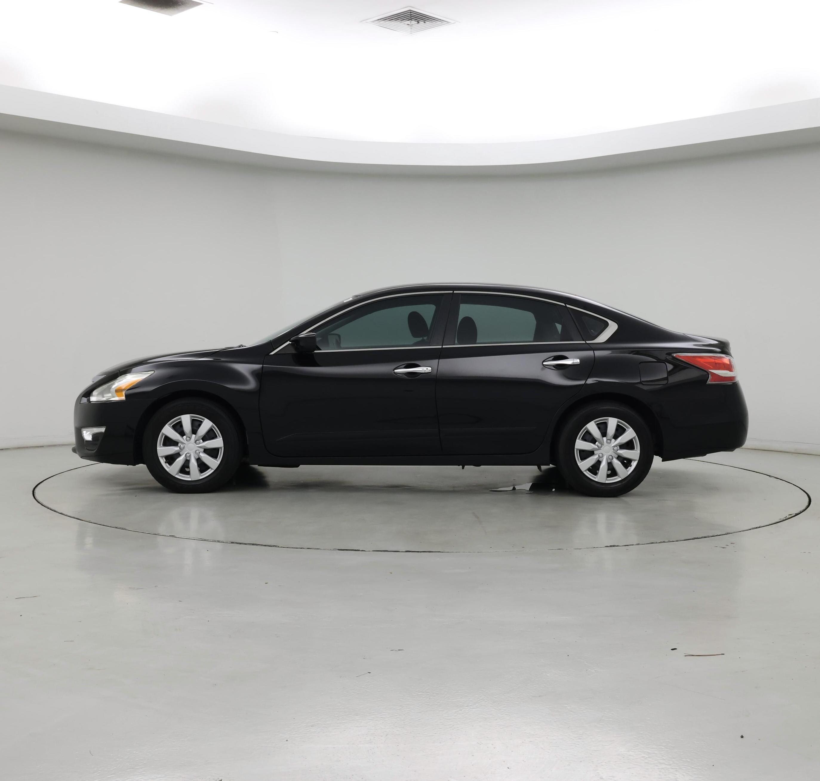 Thumbnail: 2015 Nissan Altima - 3