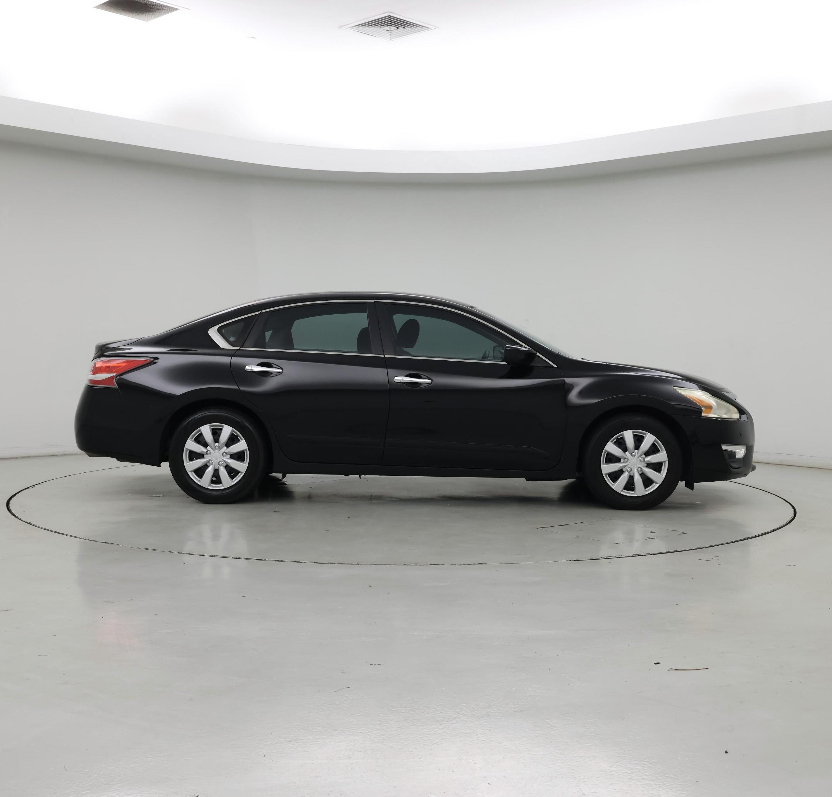Thumbnail: 2015 Nissan Altima - 7