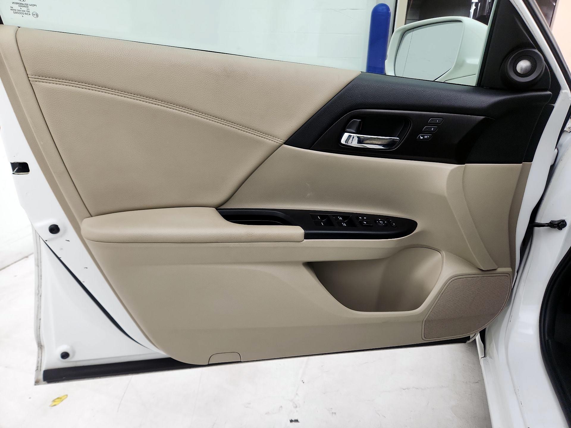 Thumbnail: 2014 Honda Accord - 12