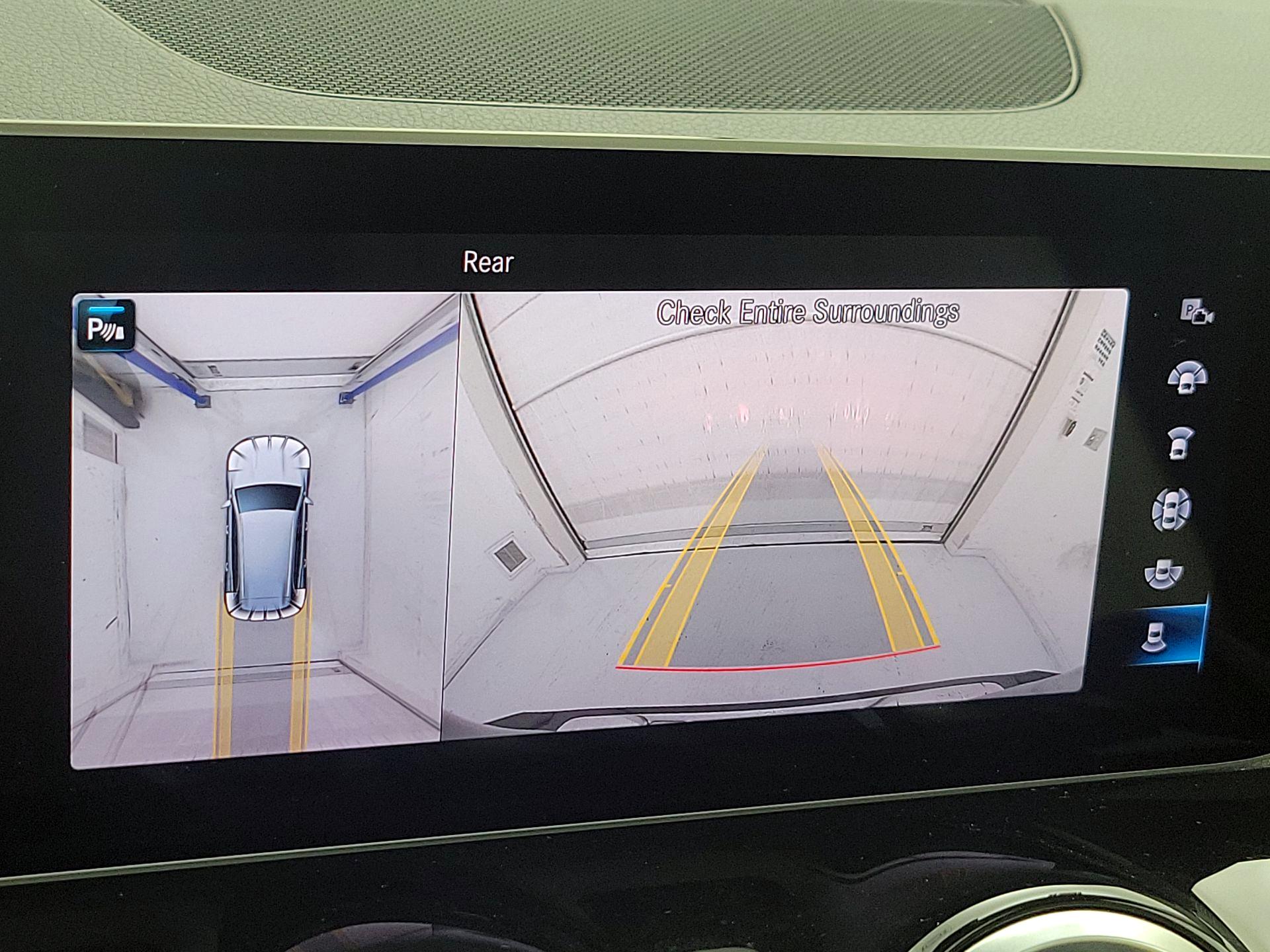 Thumbnail: 2021 Mercedes-Benz GLB - 14