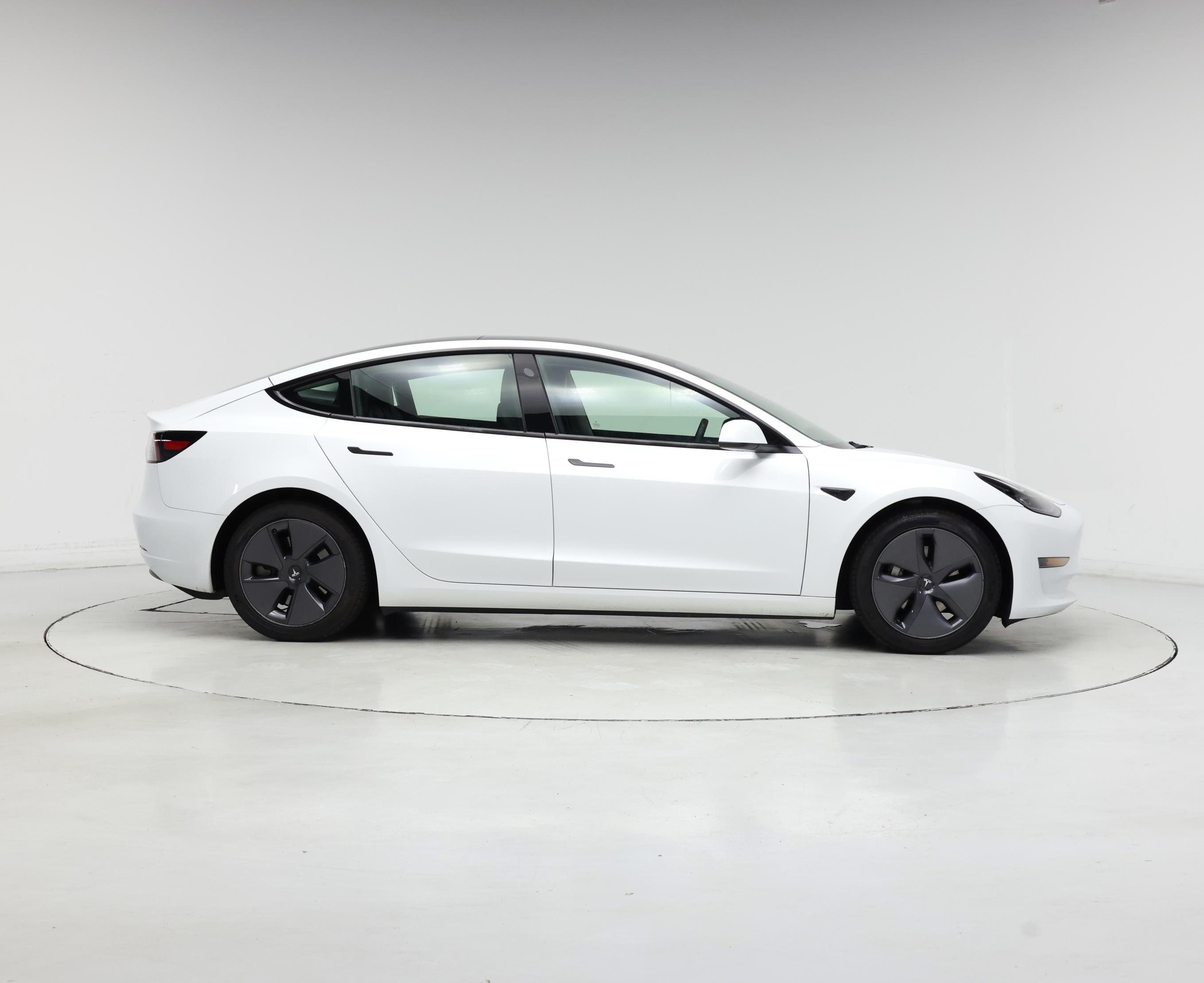 Thumbnail: 2023 Tesla Model 3 - 7
