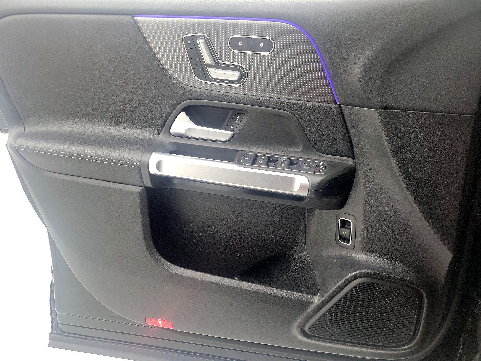 Thumbnail: 2021 Mercedes-Benz GLB - 12