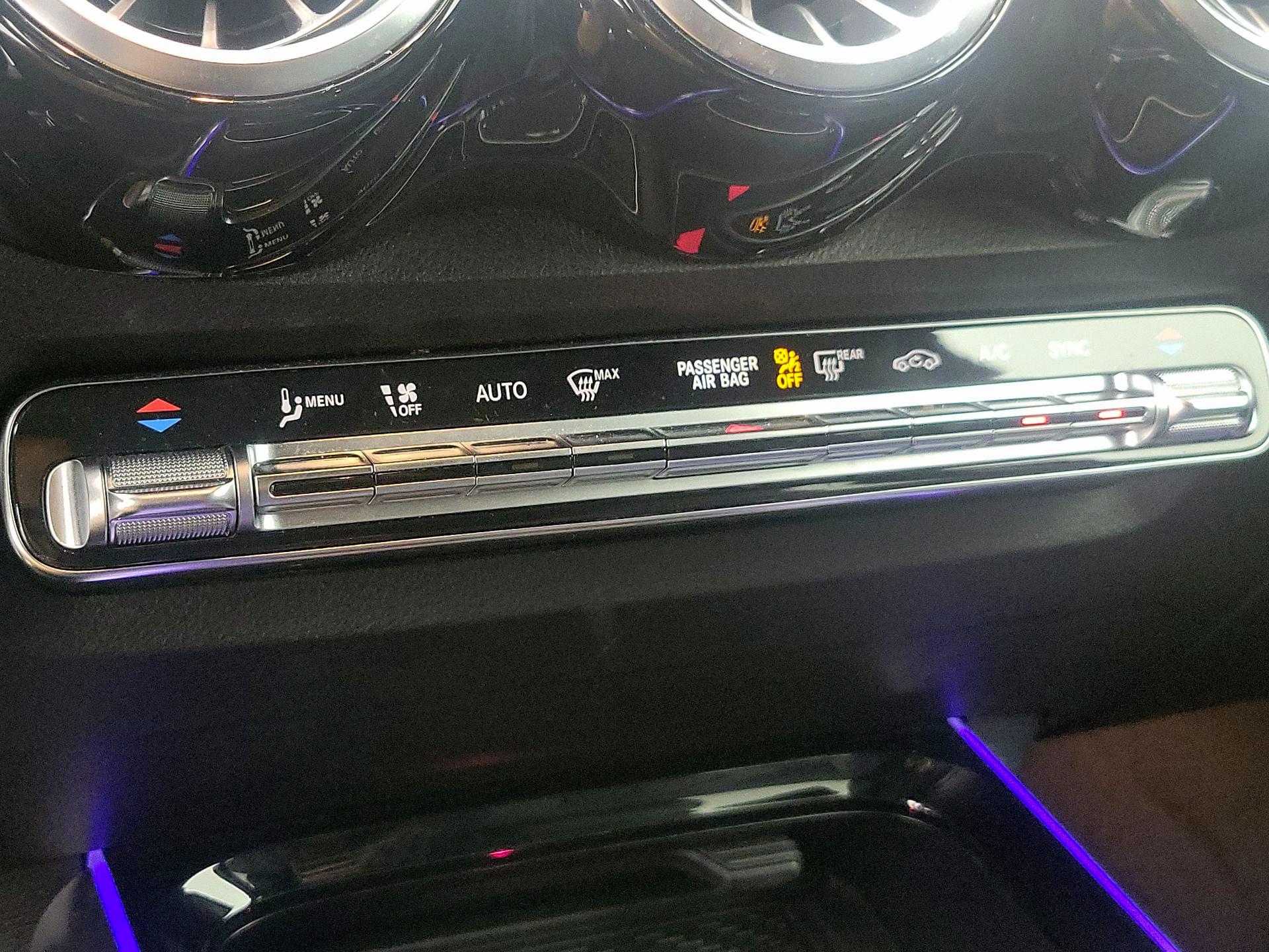 Thumbnail: 2021 Mercedes-Benz GLB - 16