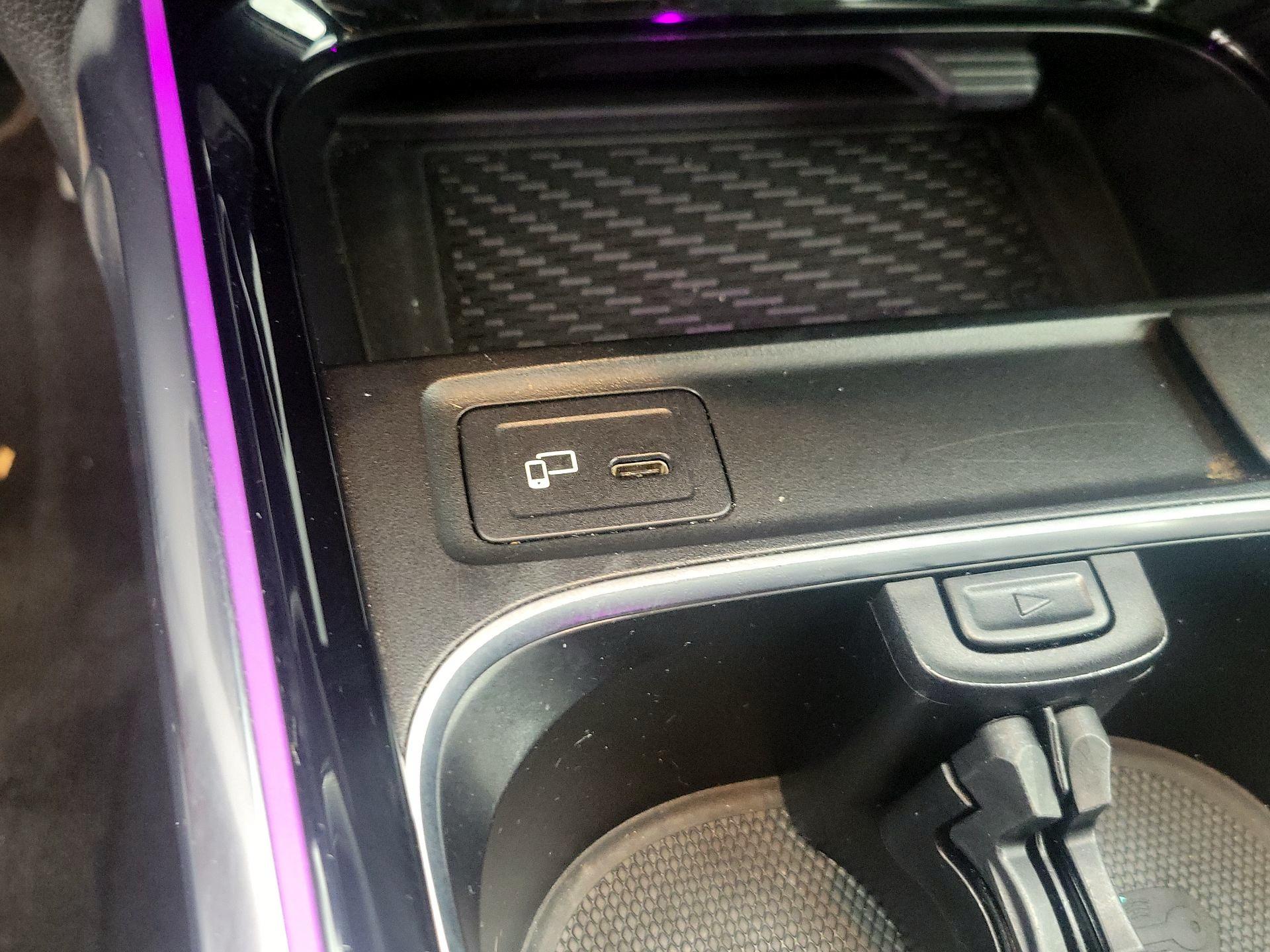 Thumbnail: 2021 Mercedes-Benz GLB - 18