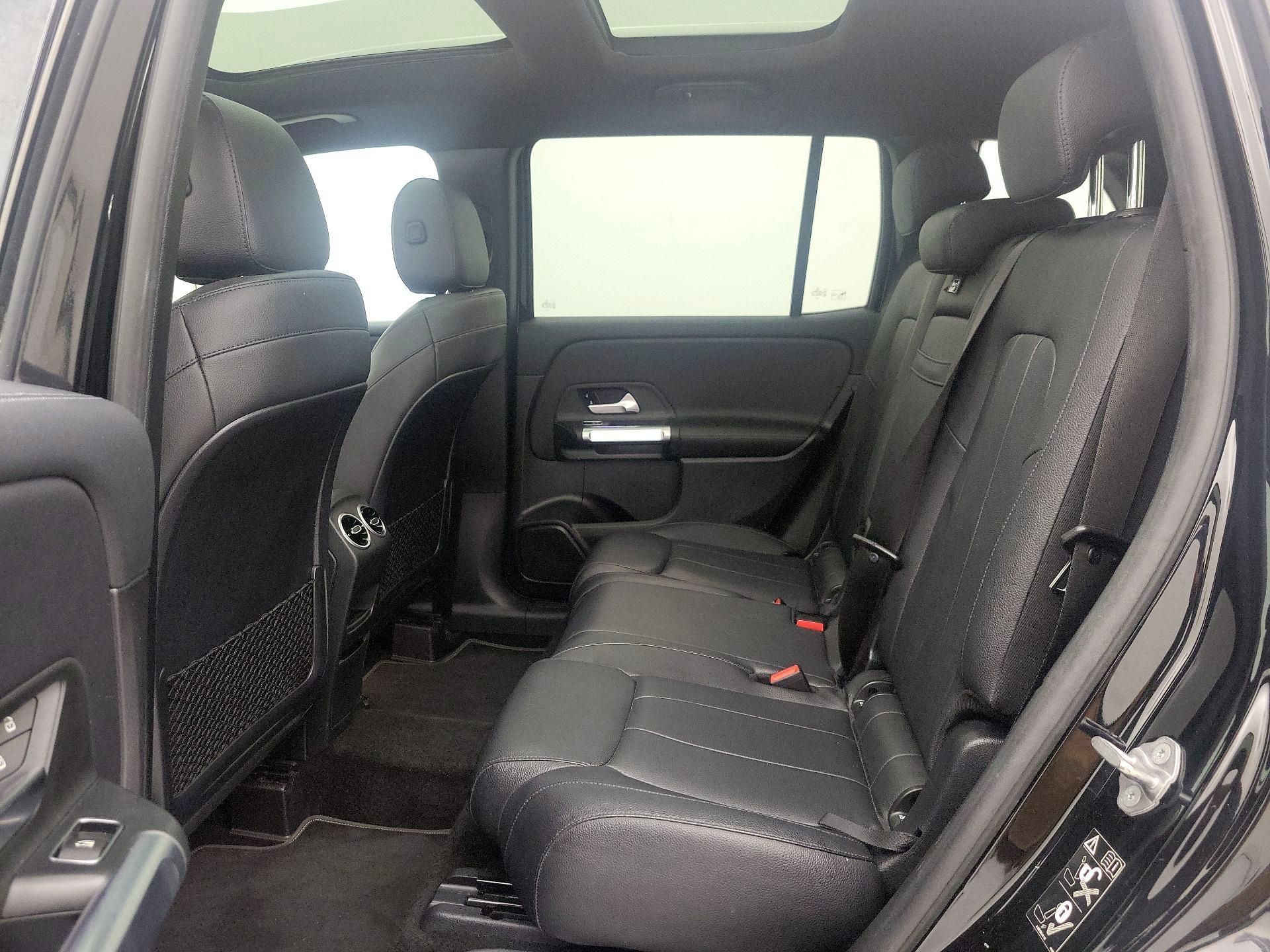 Thumbnail: 2021 Mercedes-Benz GLB - 20