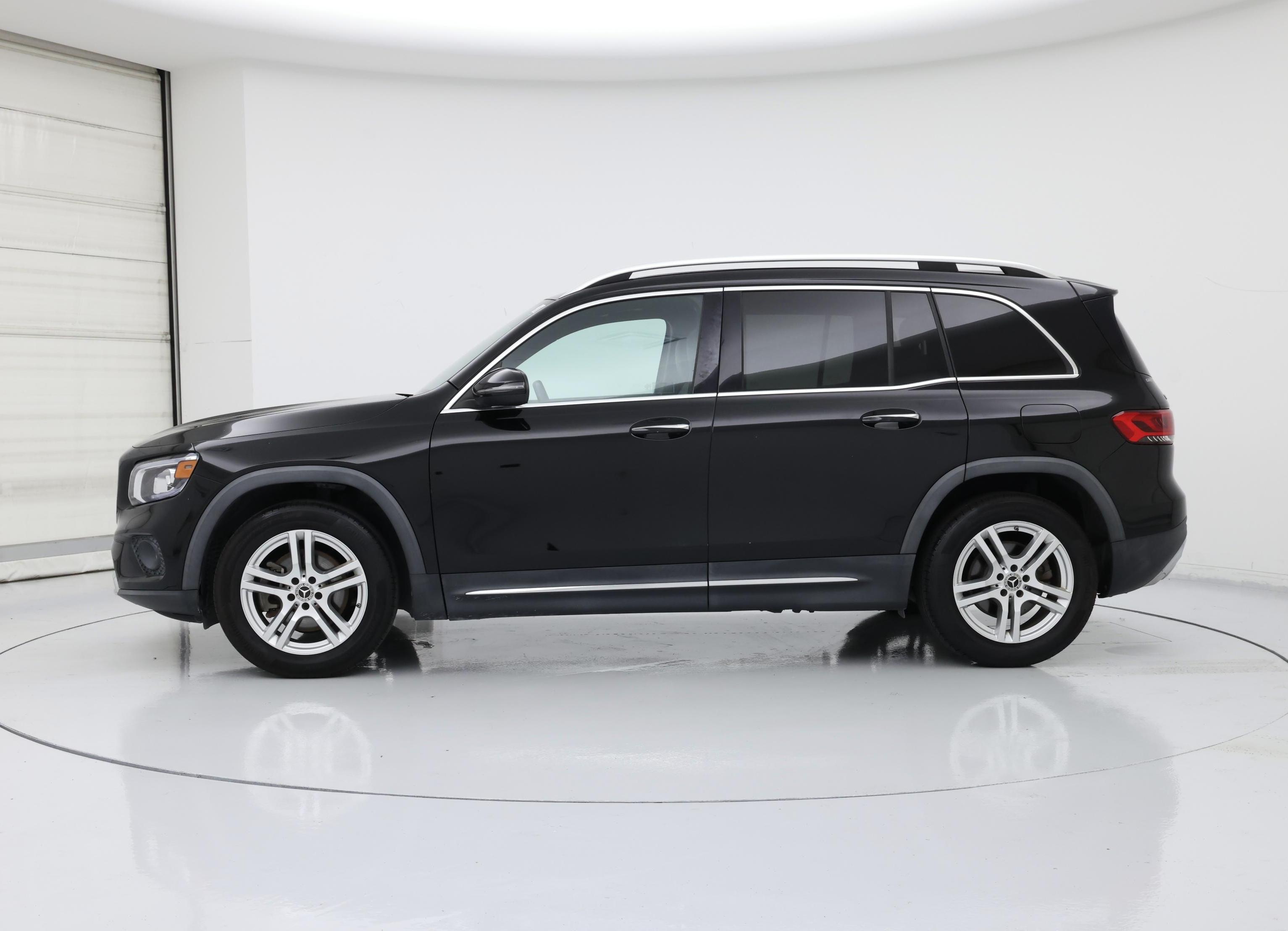 Thumbnail: 2021 Mercedes-Benz GLB - 3