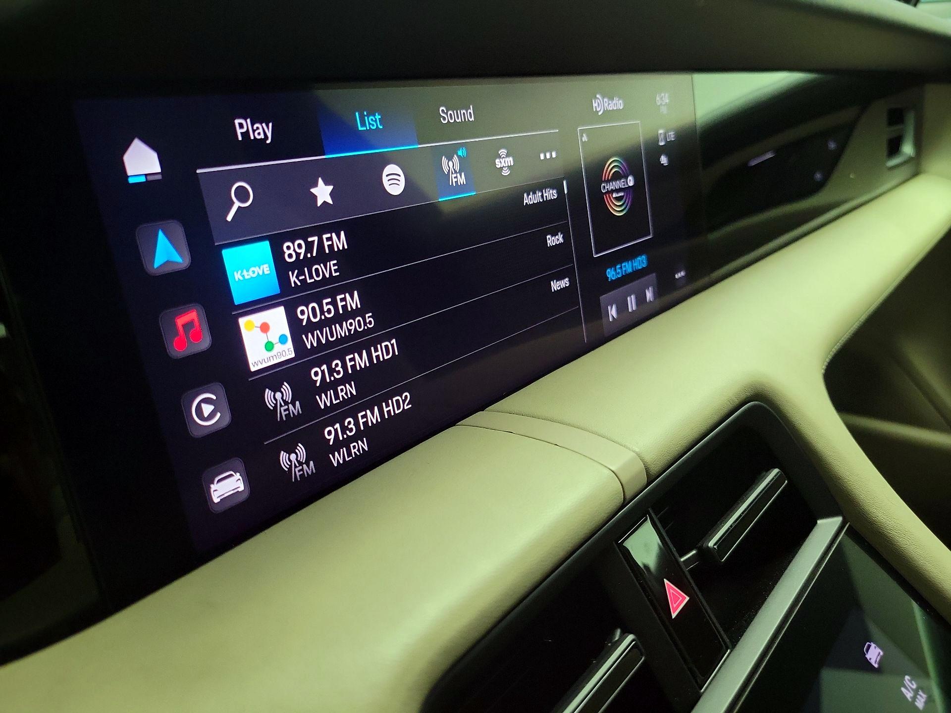 Thumbnail: 2023 Porsche Taycan - 16