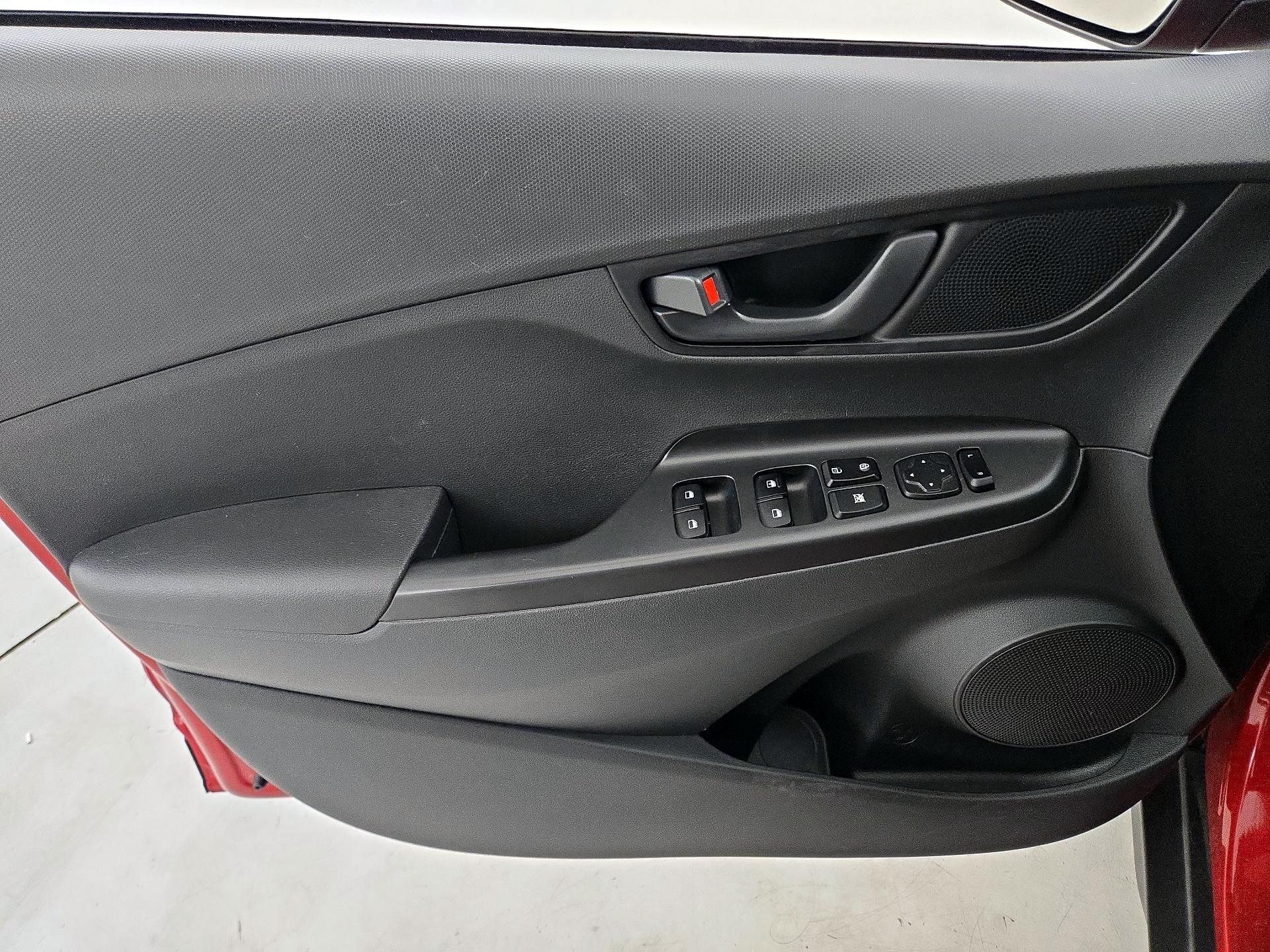 Thumbnail: 2021 Hyundai Kona - 12