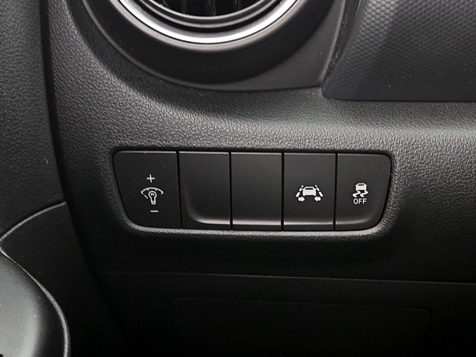 Thumbnail: 2021 Hyundai Kona - 13