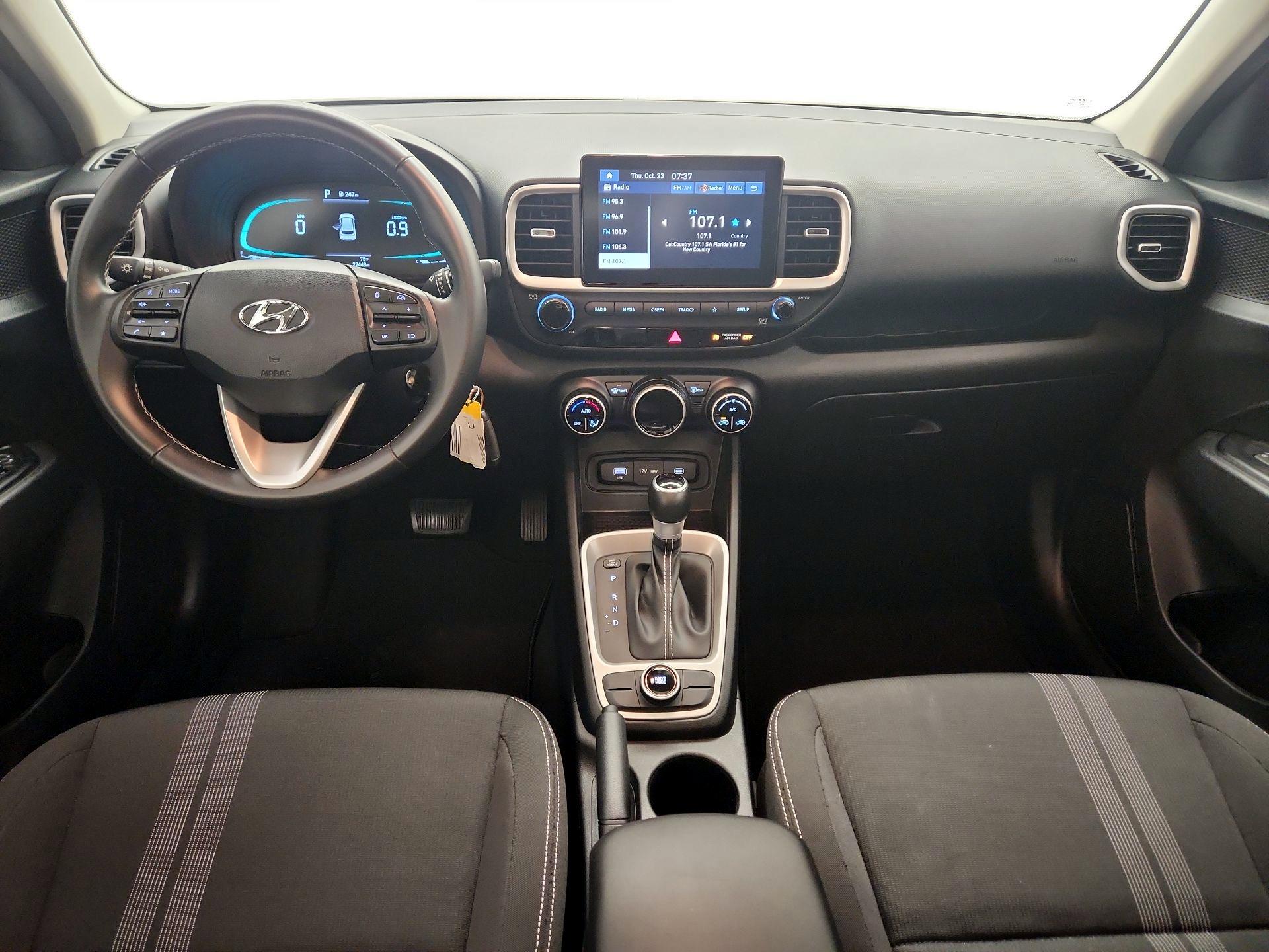 Thumbnail: 2023 Hyundai Venue - 9