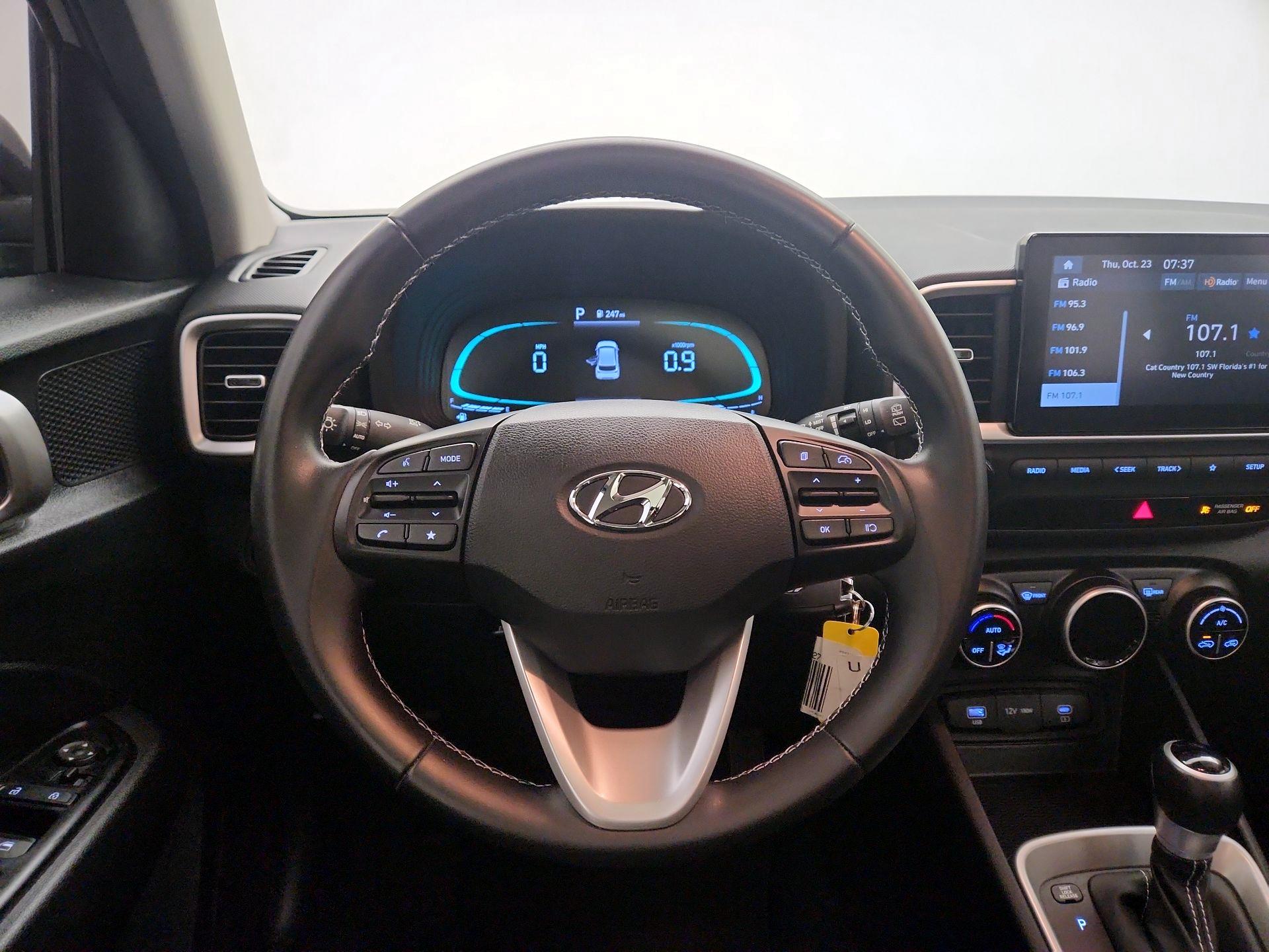 Thumbnail: 2023 Hyundai Venue - 10