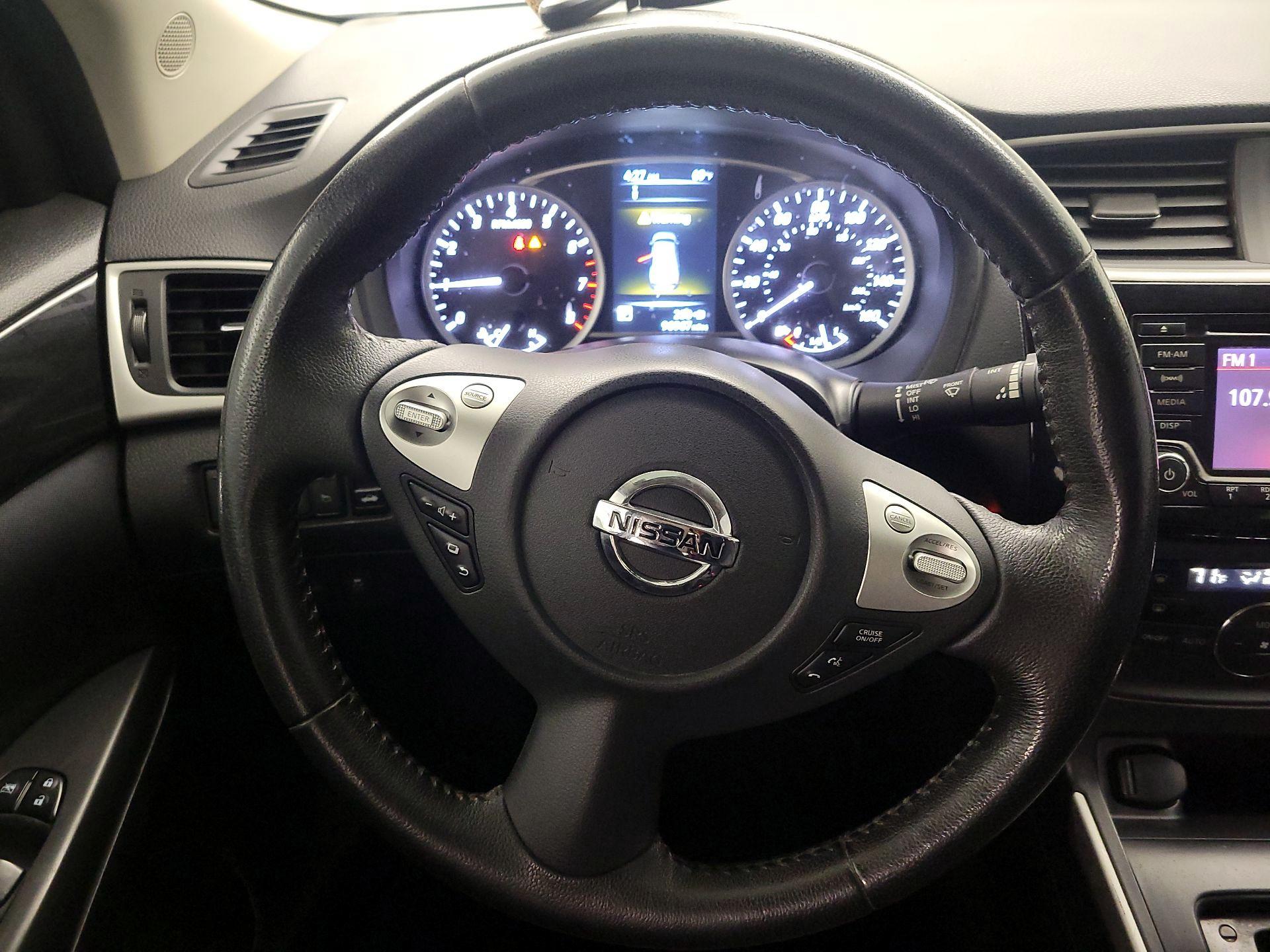 Thumbnail: 2018 Nissan Sentra - 10