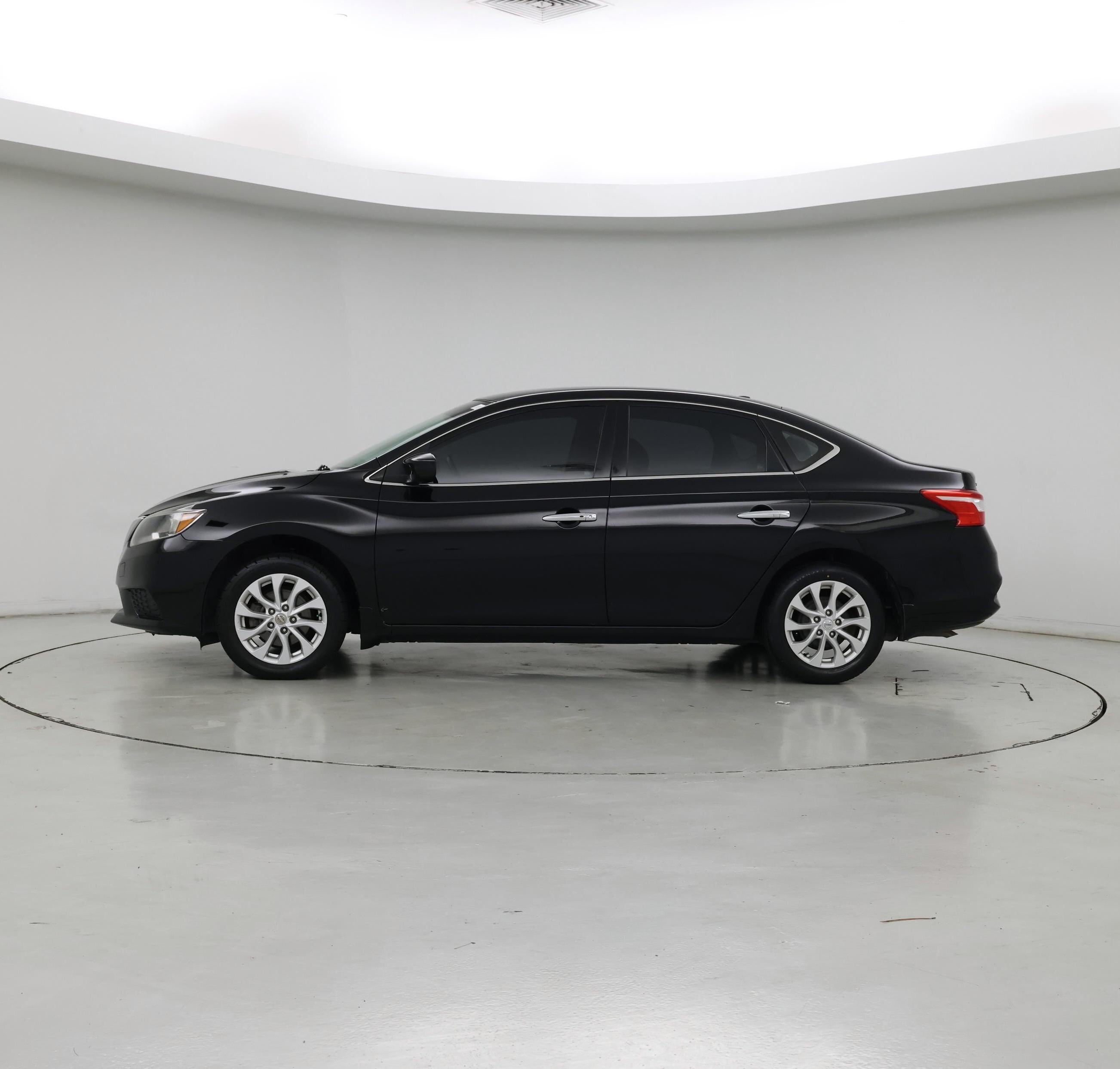 Thumbnail: 2018 Nissan Sentra - 3