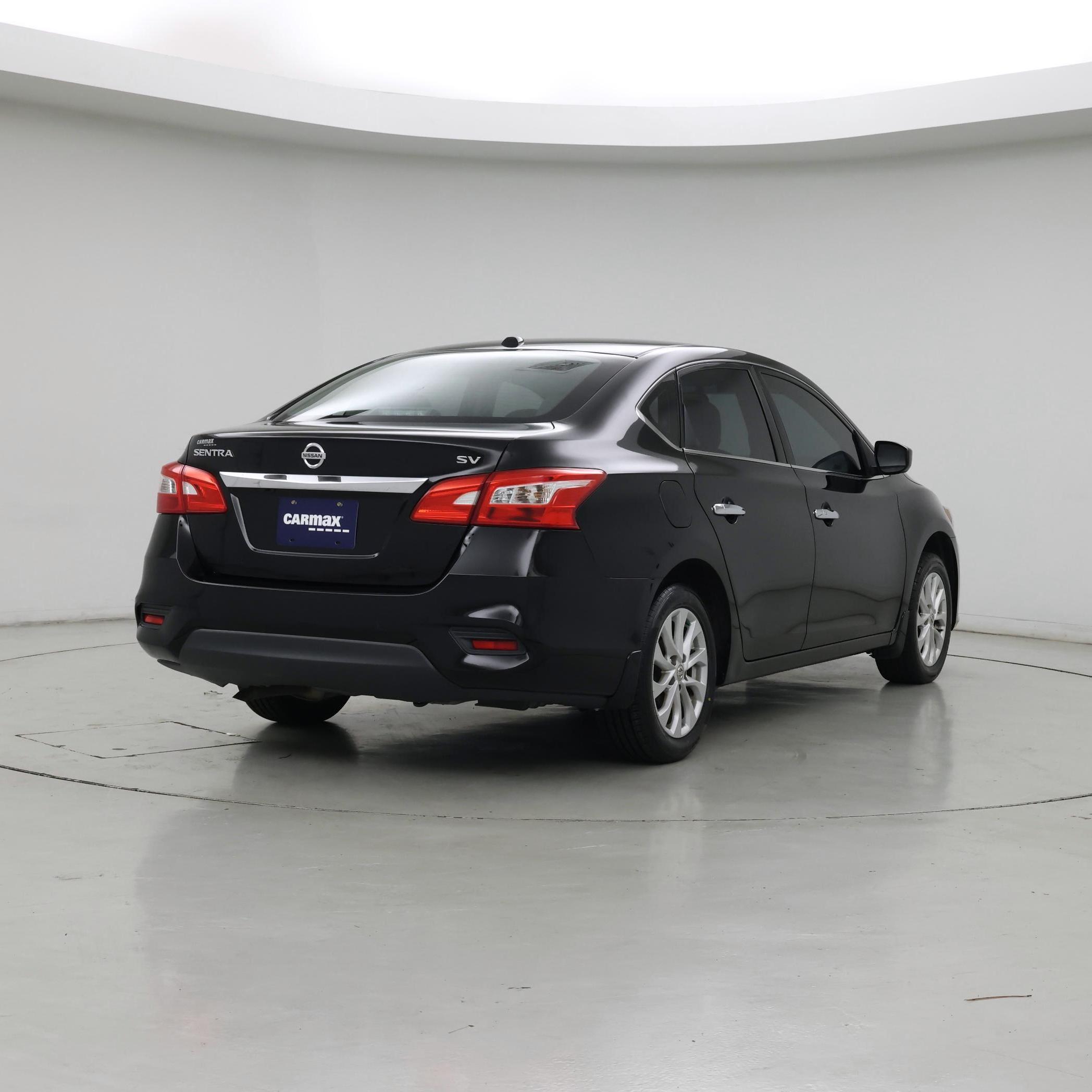 Thumbnail: 2018 Nissan Sentra - 8