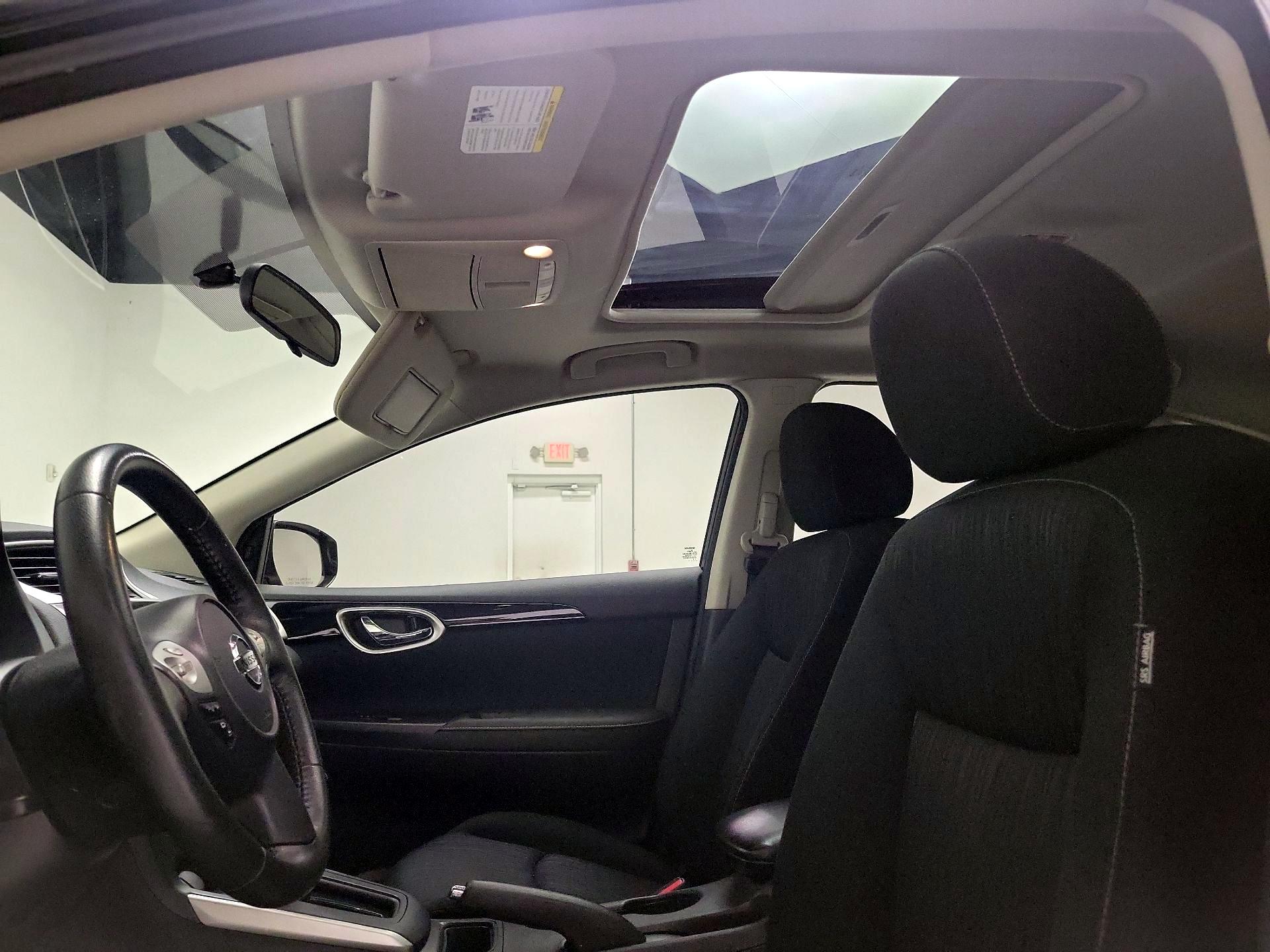 Thumbnail: 2019 Nissan Sentra - 19