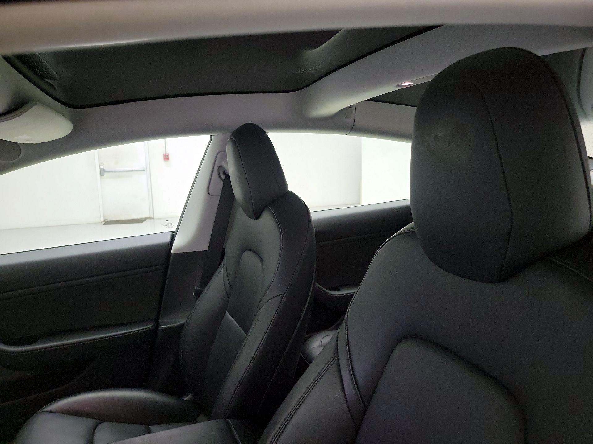 Thumbnail: 2019 Tesla Model 3 - 19