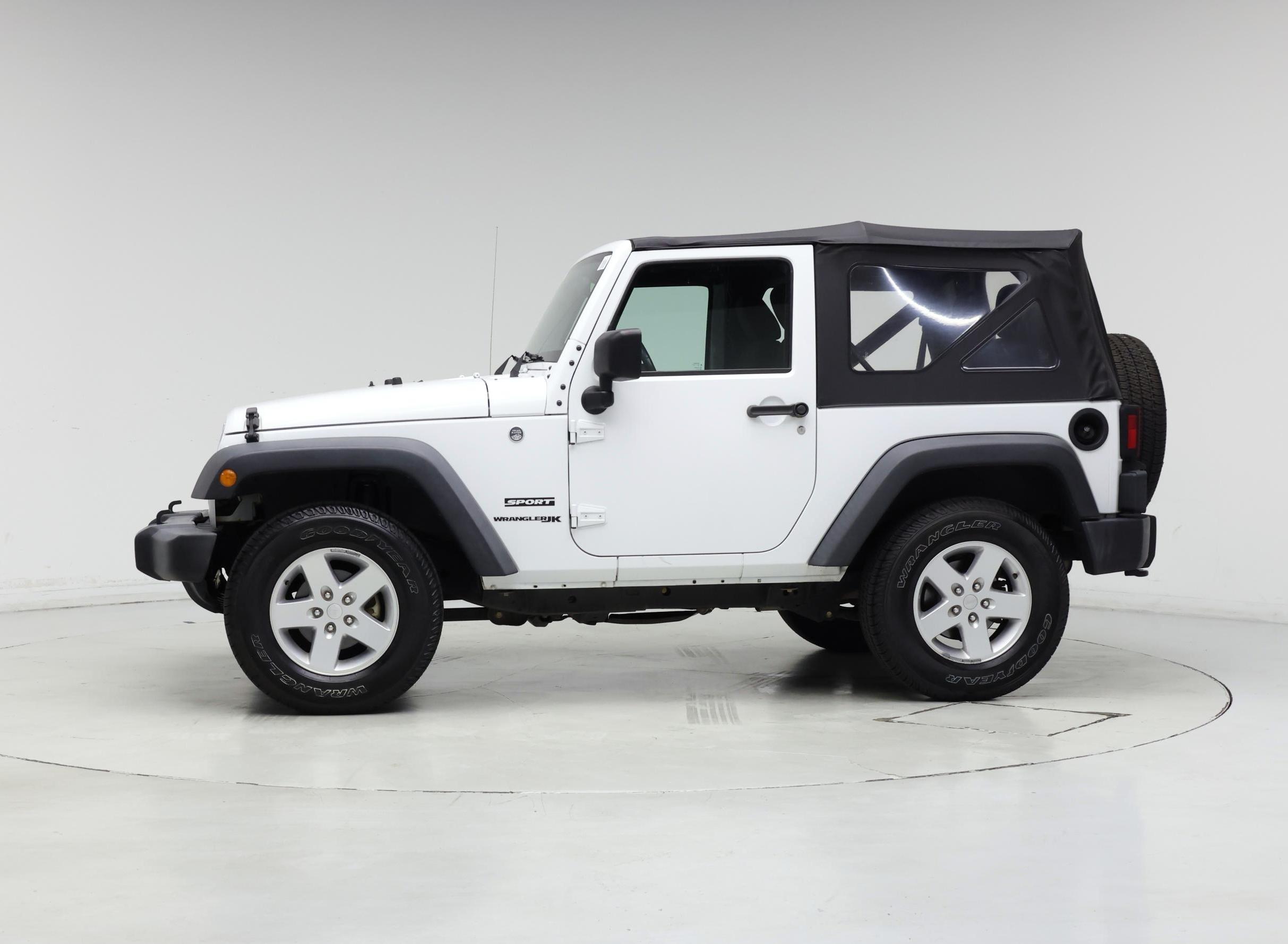 Thumbnail: 2018 Jeep Wrangler - 3