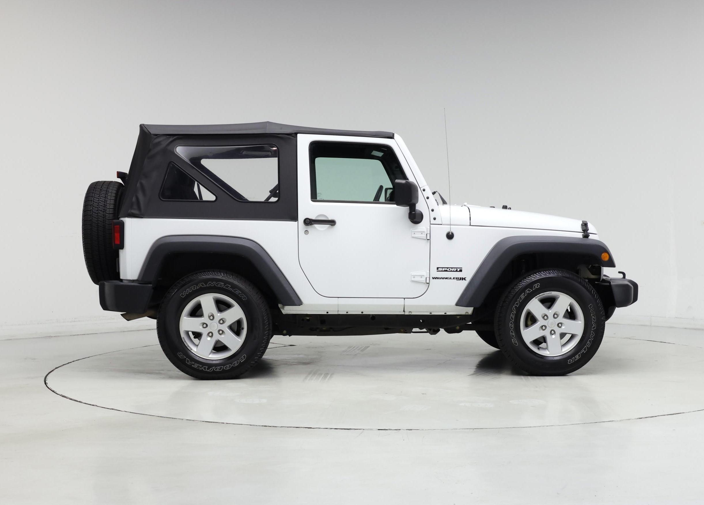 Thumbnail: 2018 Jeep Wrangler - 7