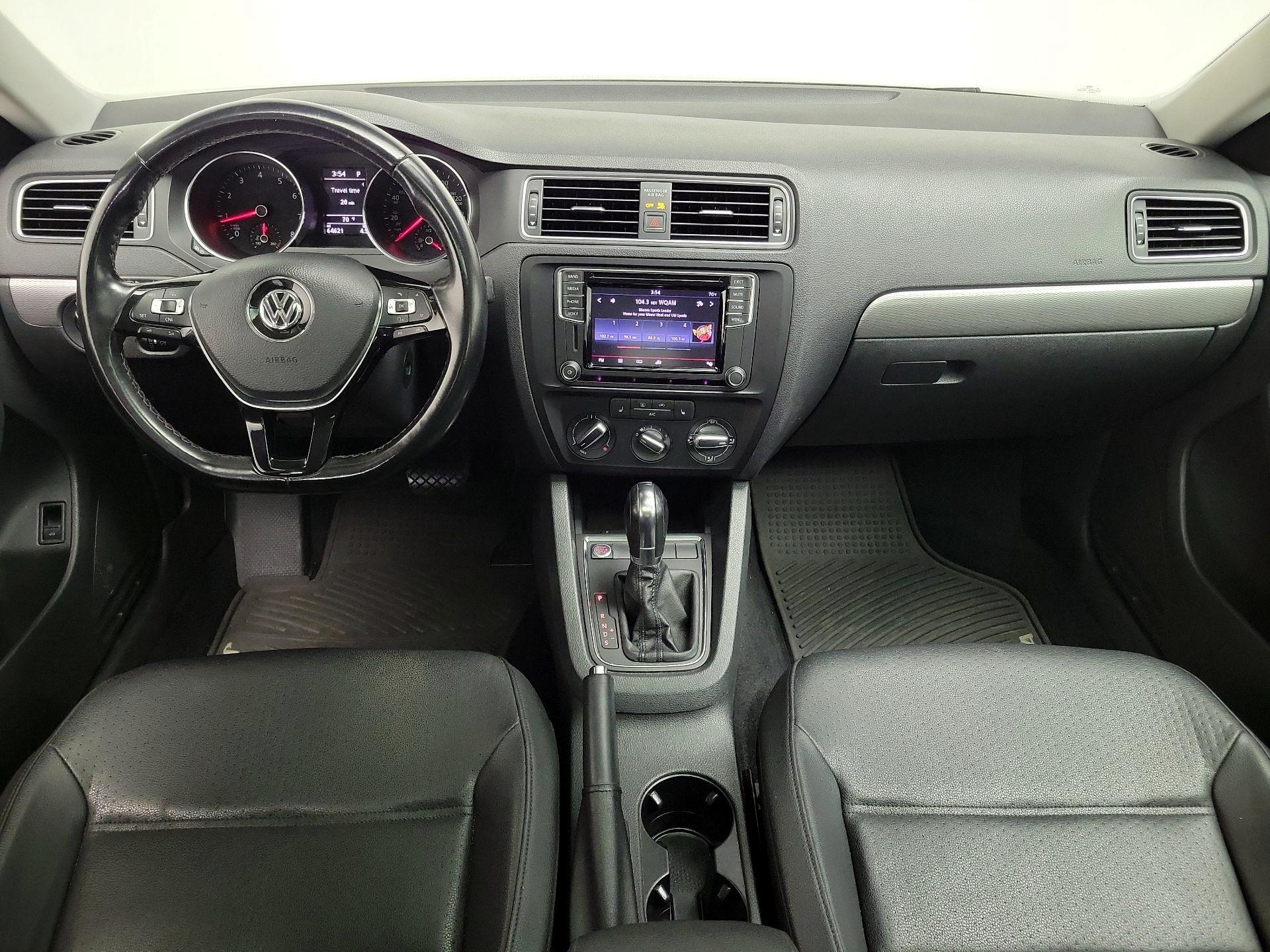 Thumbnail: 2017 Volkswagen Jetta - 9