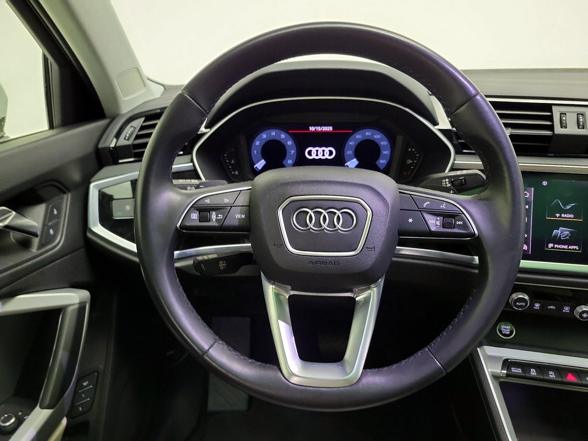 Thumbnail: 2022 Audi Q3 - 10