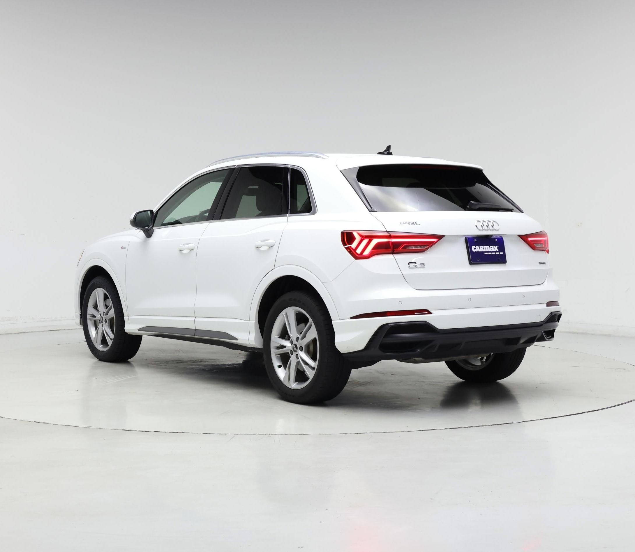 Thumbnail: 2022 Audi Q3 - 2