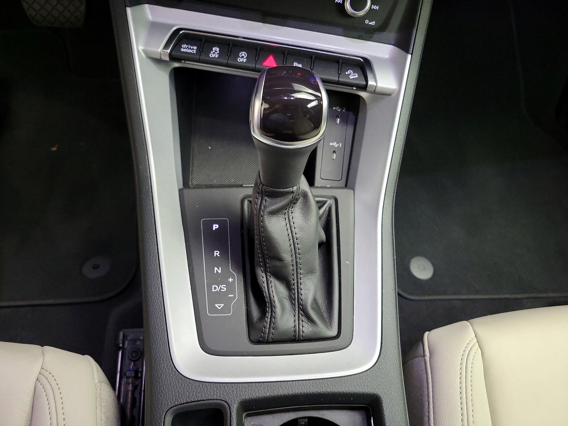 Thumbnail: 2022 Audi Q3 - 19