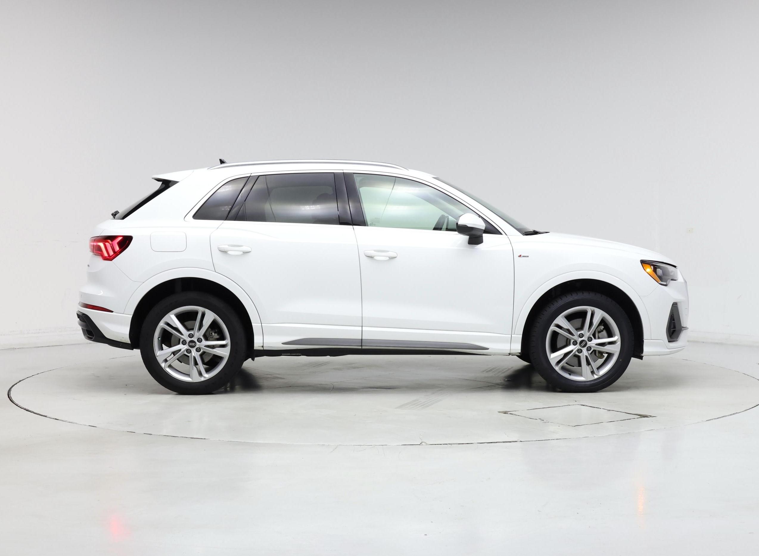 Thumbnail: 2022 Audi Q3 - 7