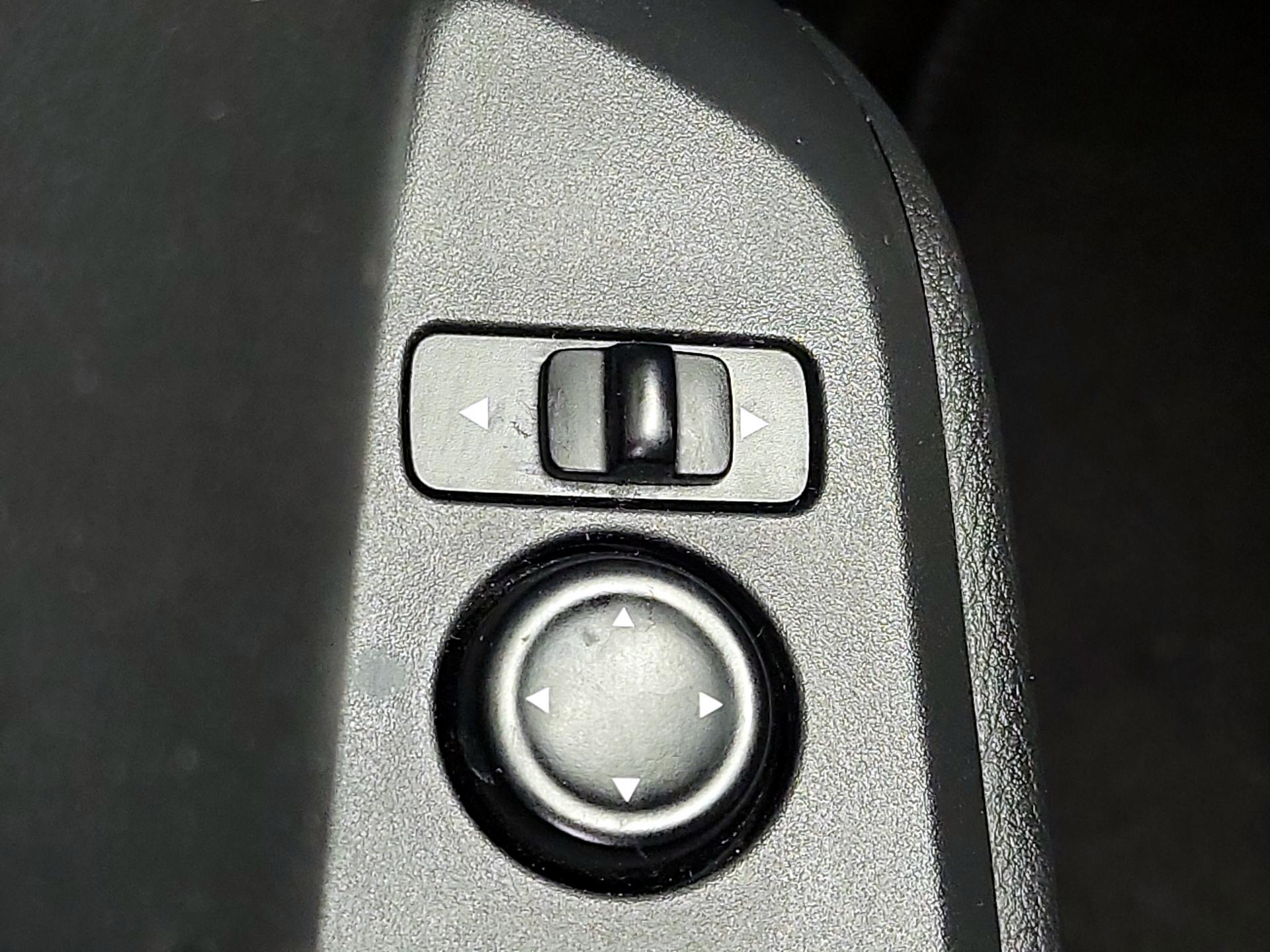 Thumbnail: 2021 Nissan Kicks - 13