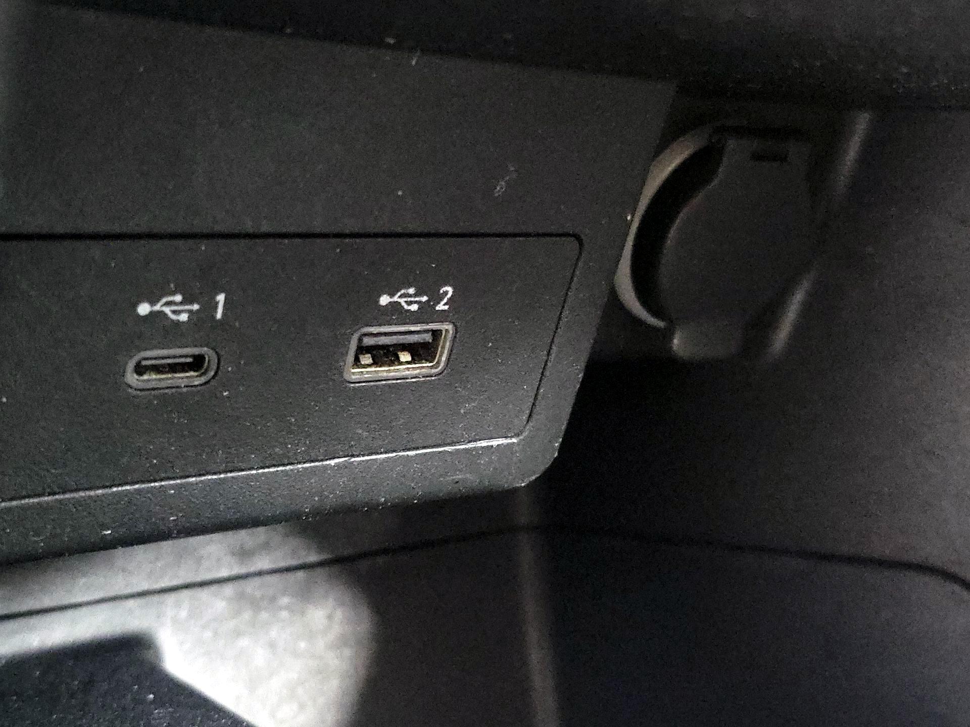 Thumbnail: 2021 Nissan Kicks - 18