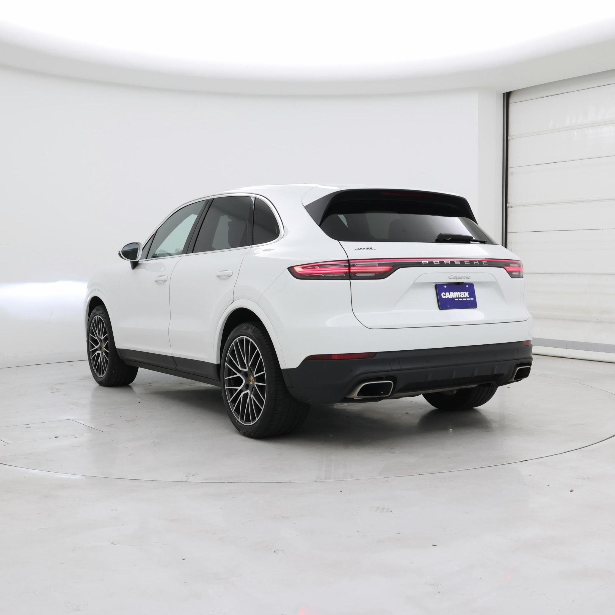 Thumbnail: 2019 Porsche Cayenne - 2