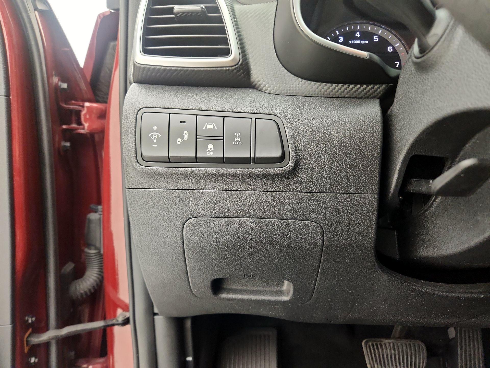 Thumbnail: 2019 Hyundai Tucson - 13