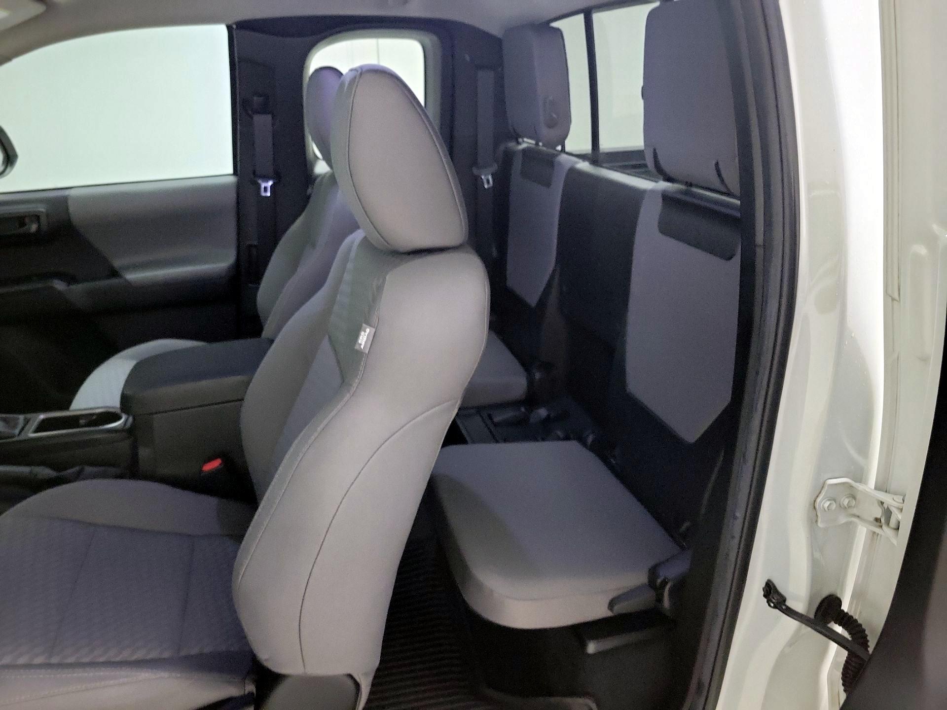 Thumbnail: 2022 Toyota Tacoma - 20