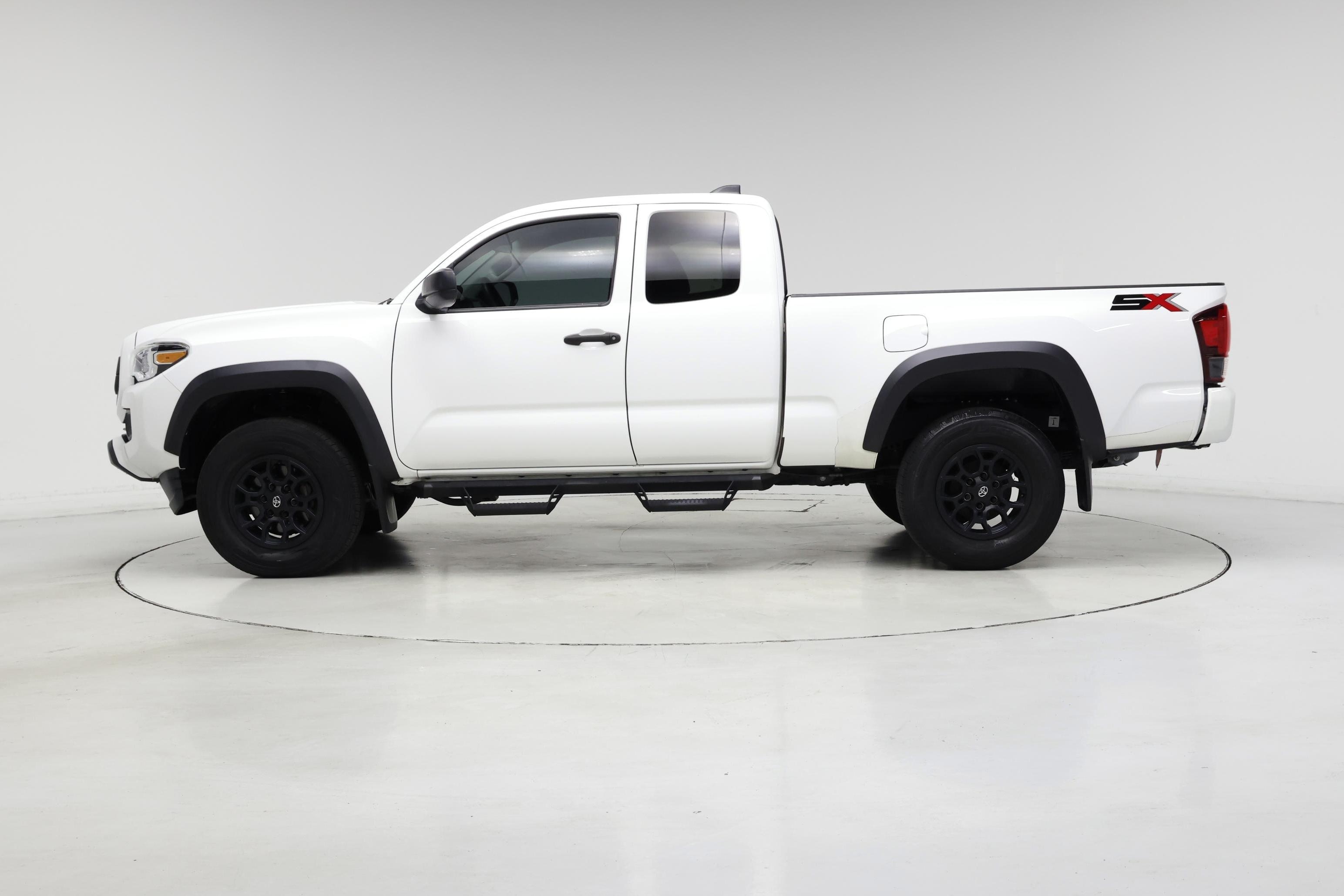 Thumbnail: 2022 Toyota Tacoma - 3