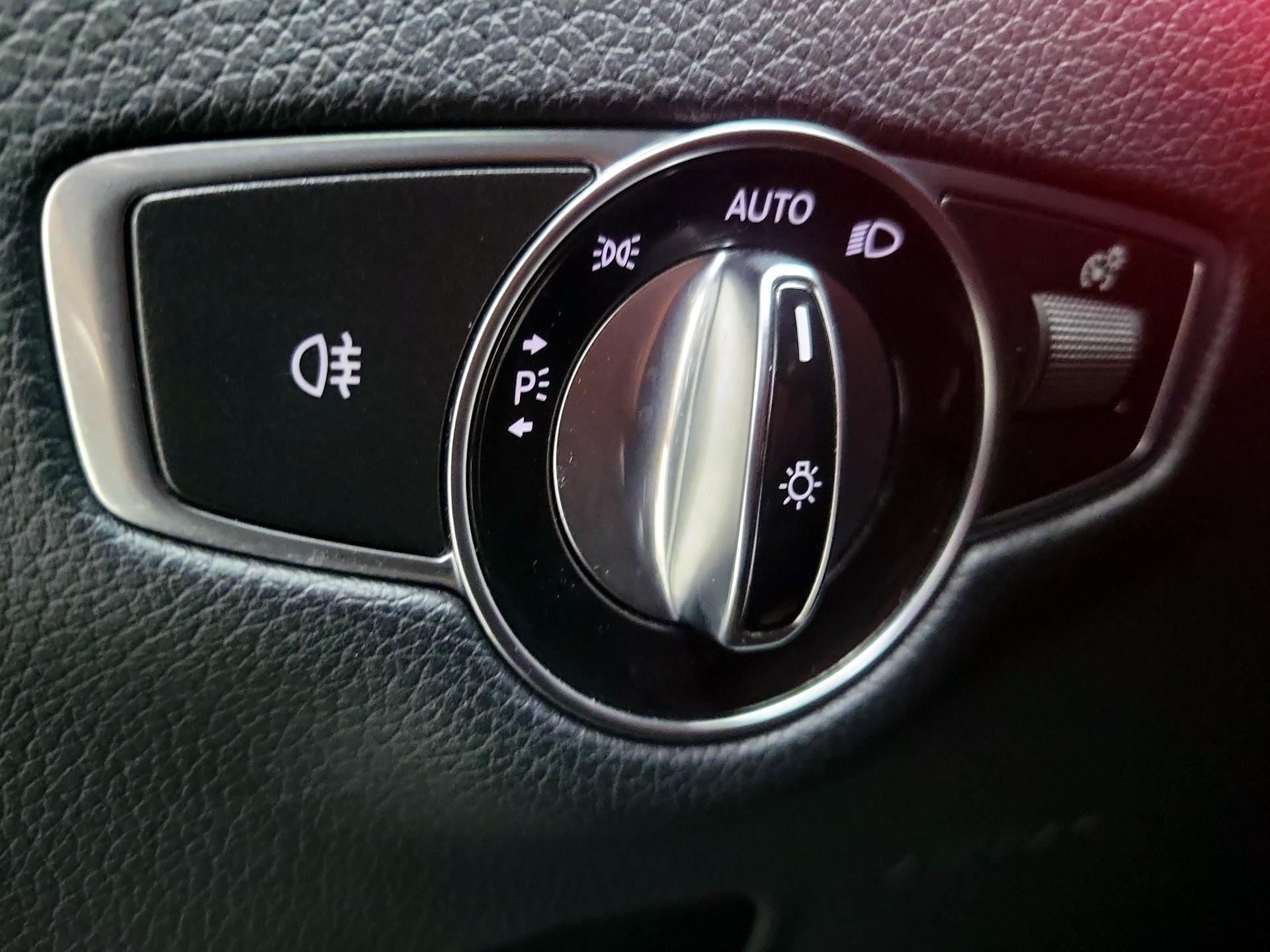 Thumbnail: 2017 Mercedes-Benz E-Class - 13