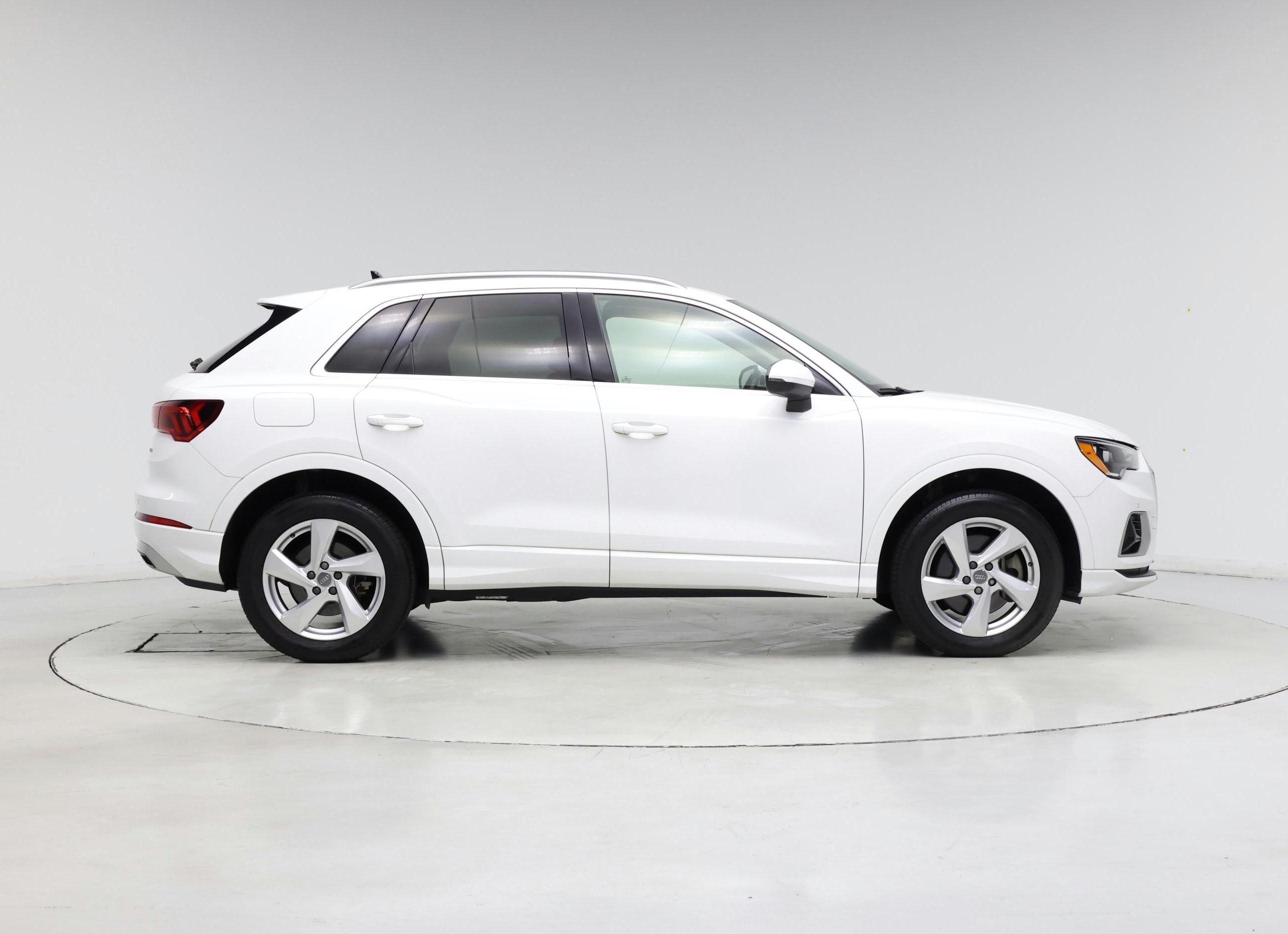 Thumbnail: 2020 Audi Q3 - 7