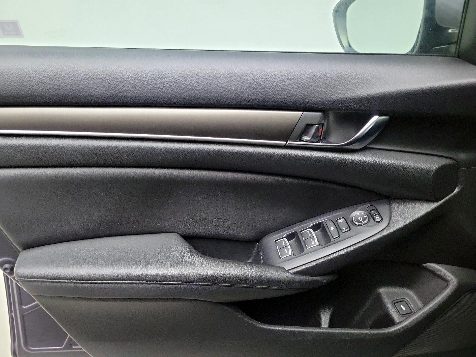Thumbnail: 2019 Honda Accord - 12