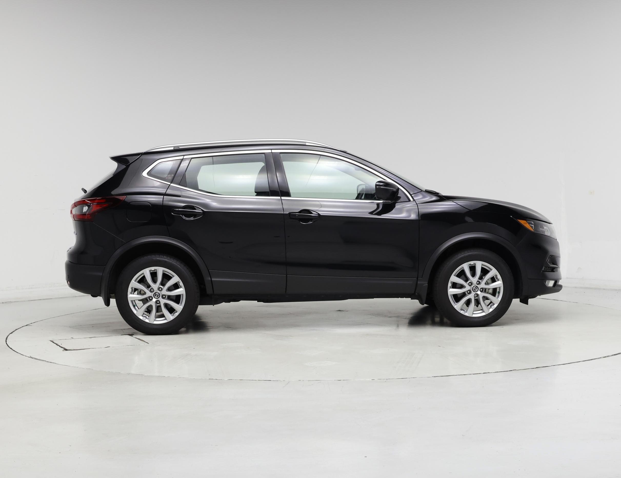 Thumbnail: 2022 Nissan Rogue Sport - 7