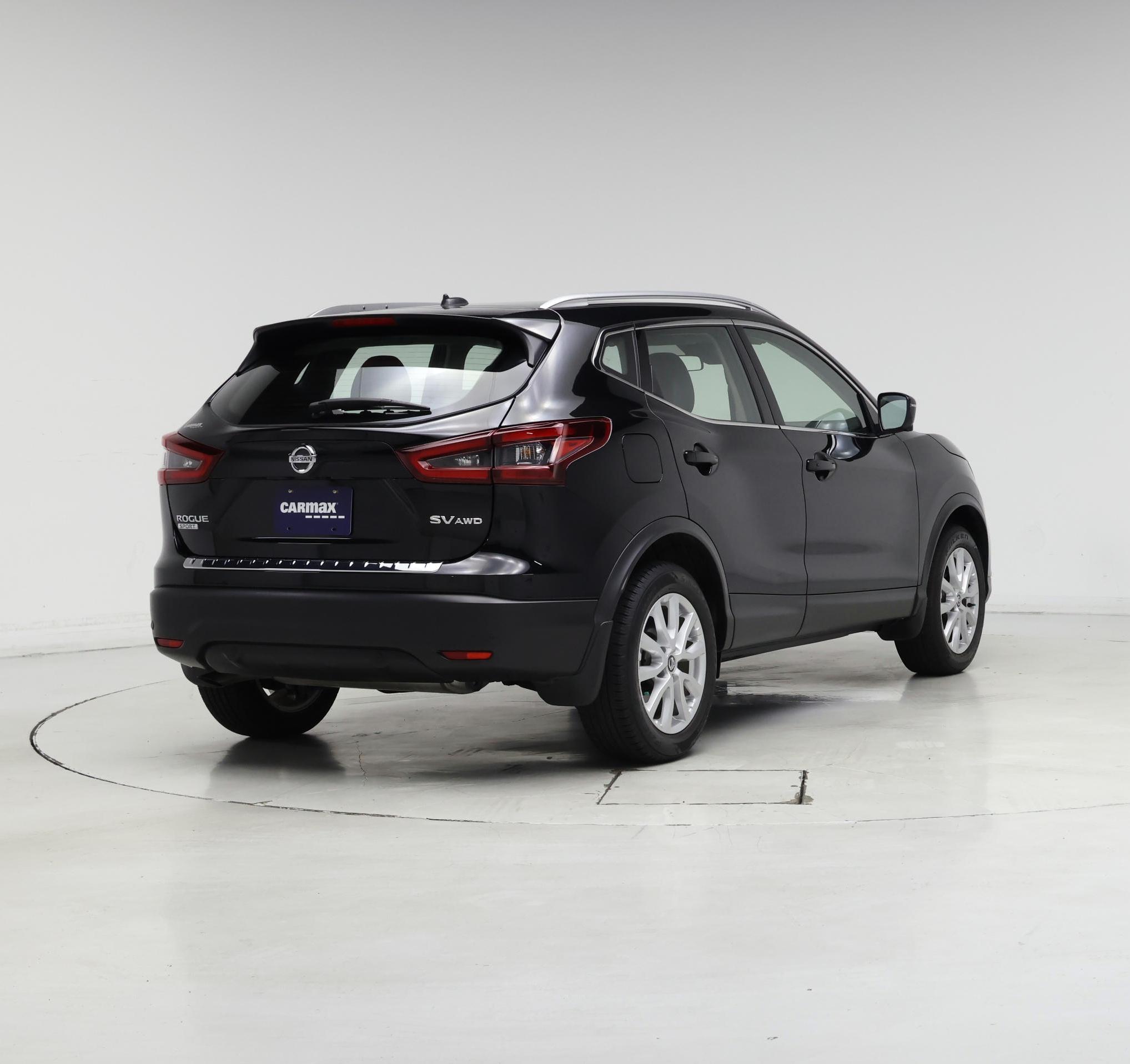 Thumbnail: 2022 Nissan Rogue Sport - 8