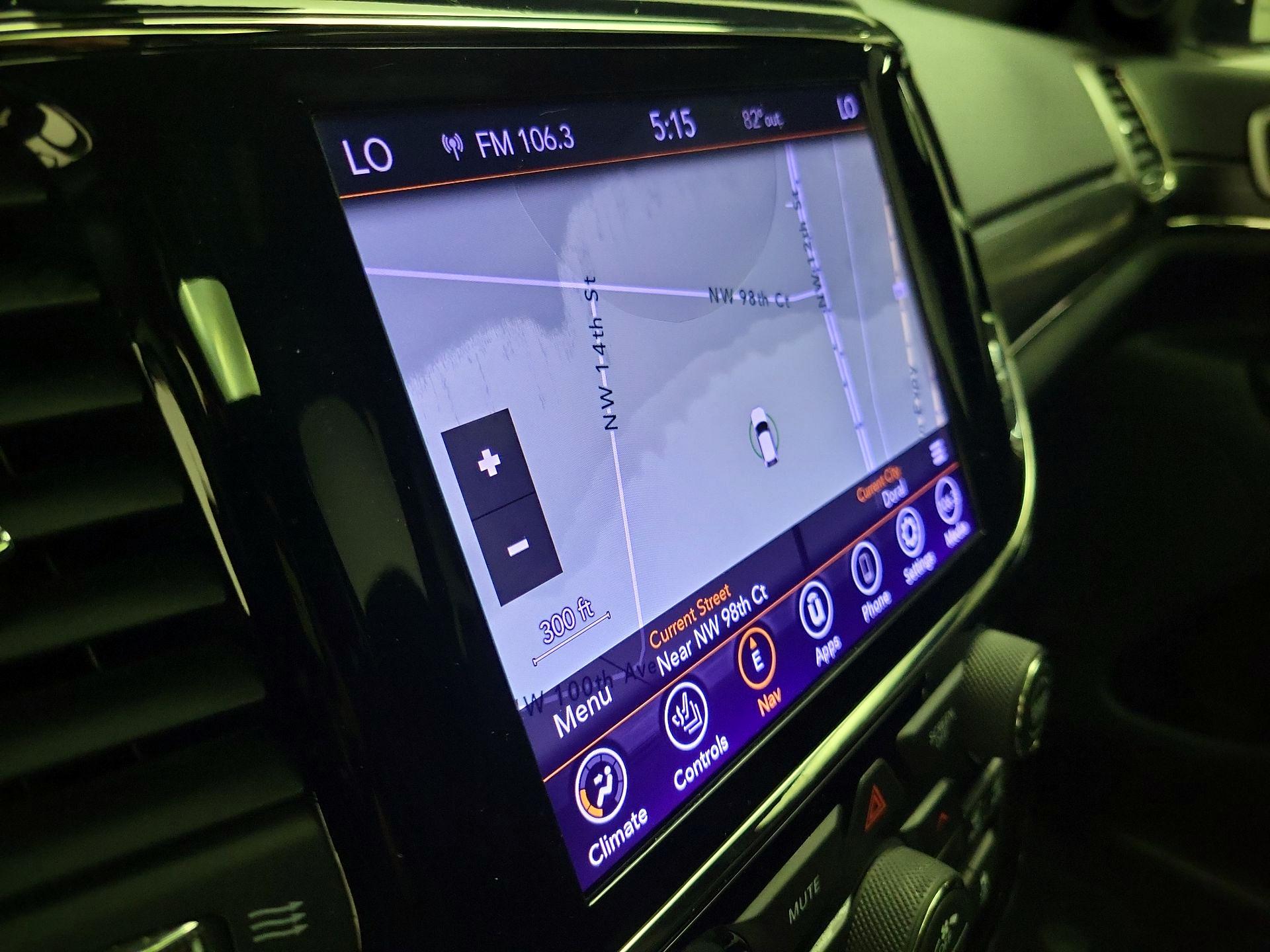 Thumbnail: 2020 Jeep Grand Cherokee - 14