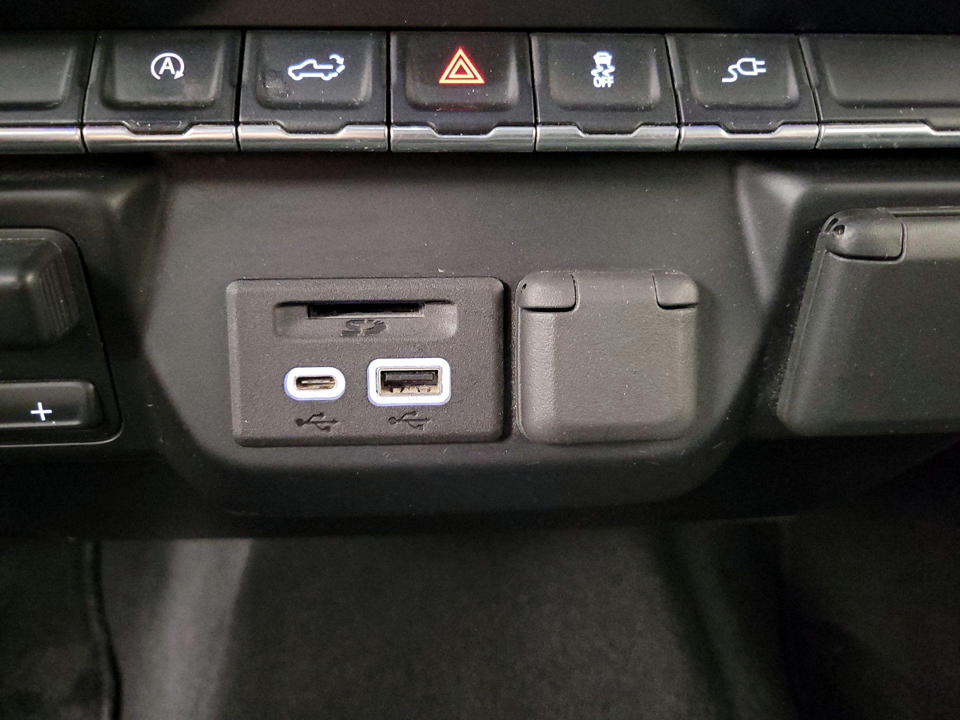 Thumbnail: 2021 Chevrolet Silverado 1500 - 18