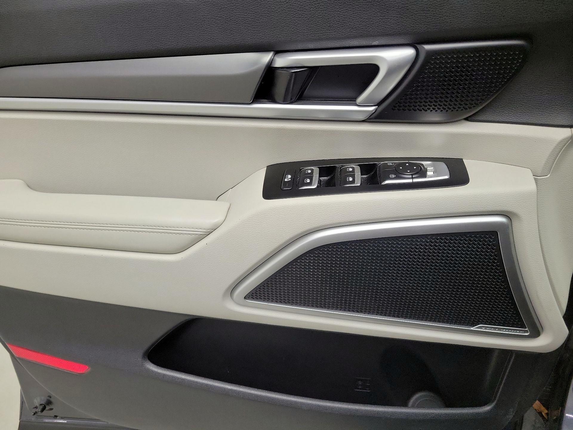 Thumbnail: 2021 Kia Telluride - 12