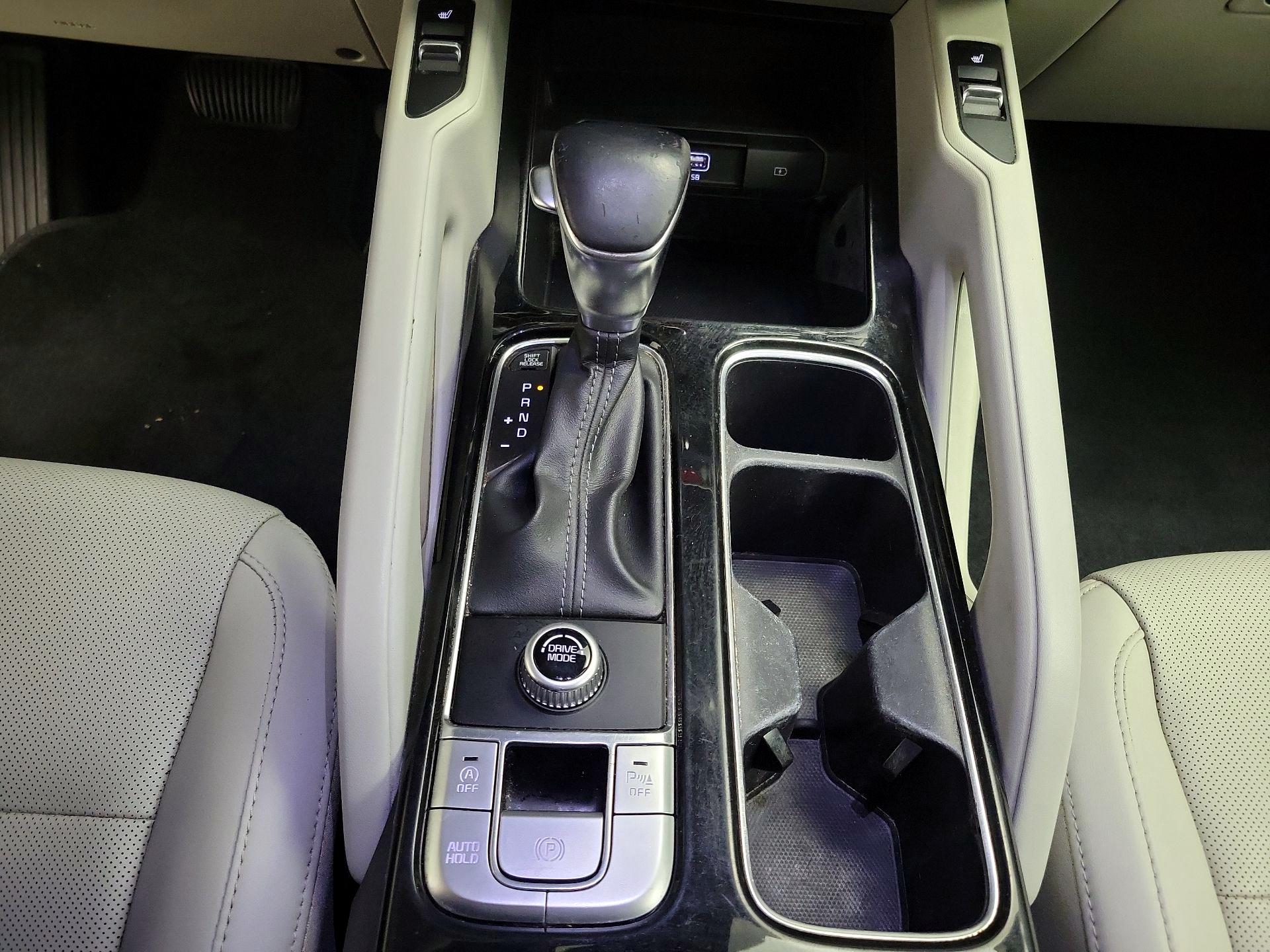 Thumbnail: 2021 Kia Telluride - 17