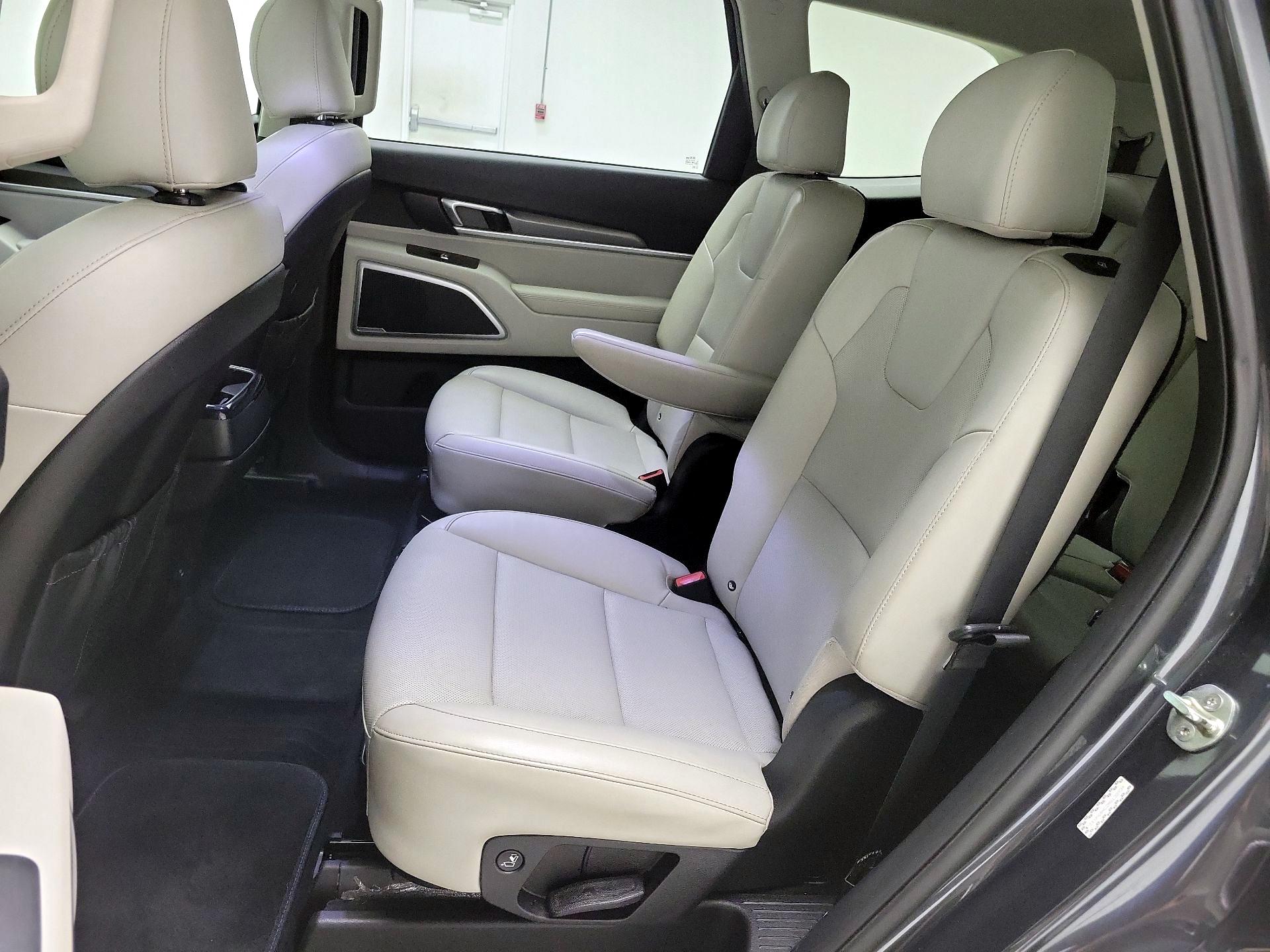 Thumbnail: 2021 Kia Telluride - 20