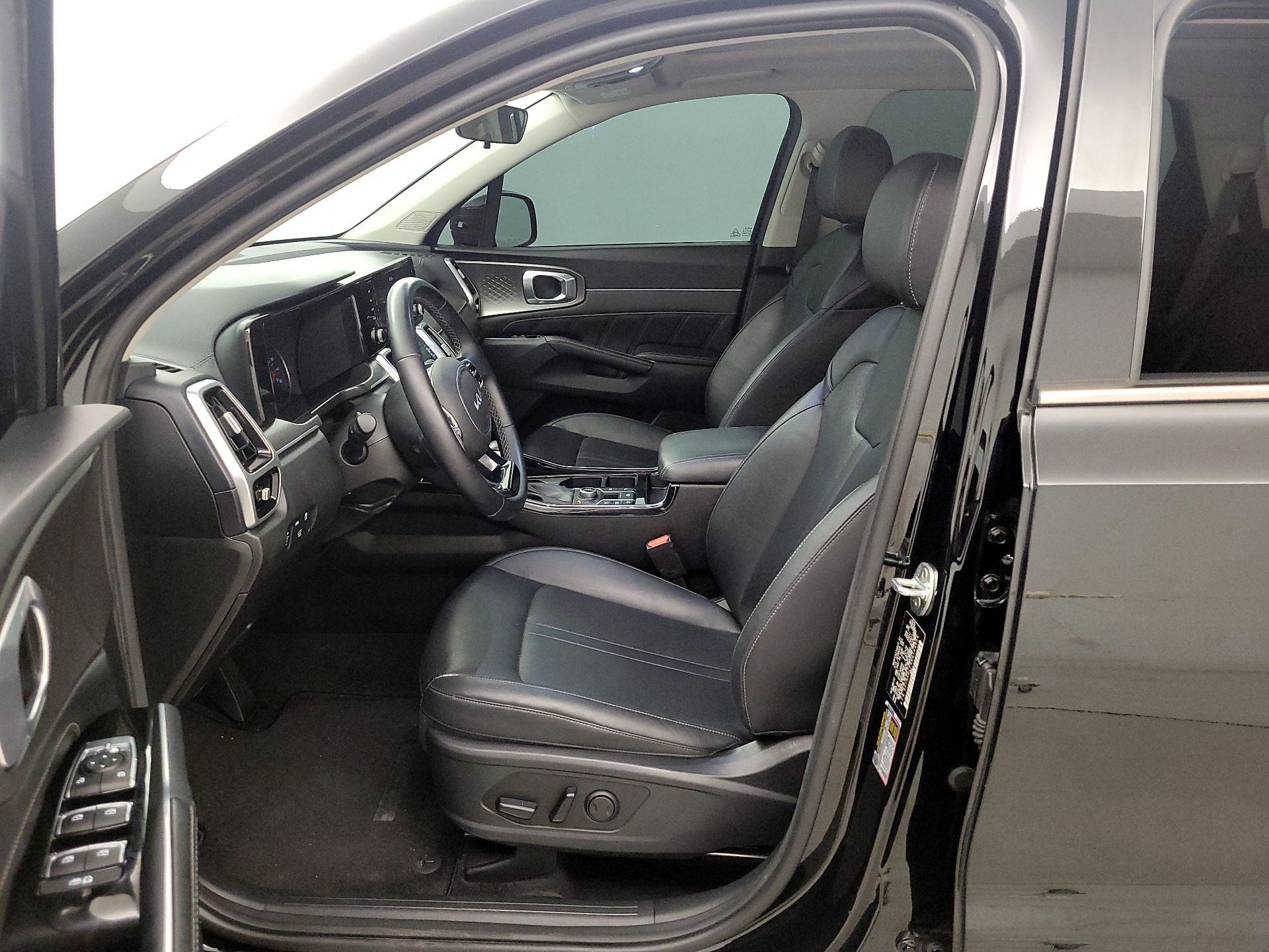 Thumbnail: 2022 Kia Sorento - 11