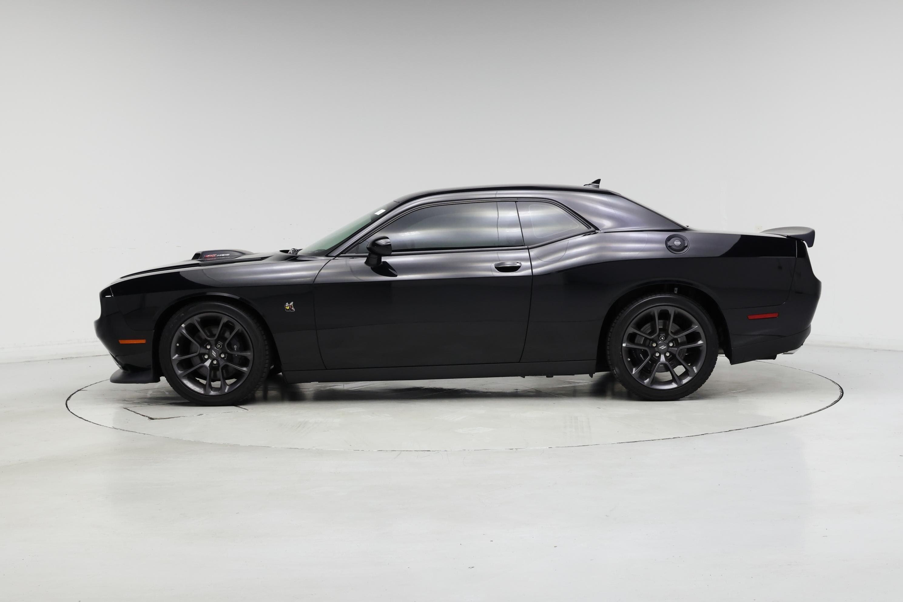Thumbnail: 2022 Dodge Challenger - 3