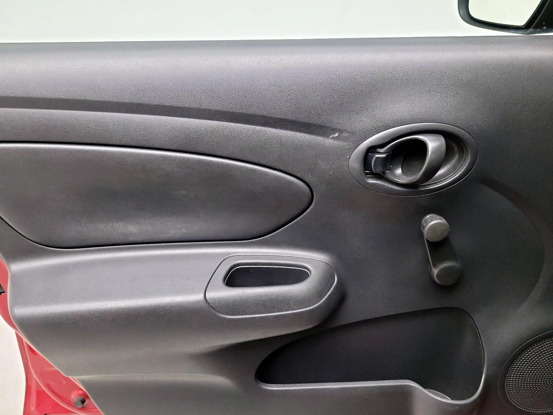 Thumbnail: 2015 Nissan Versa - 12