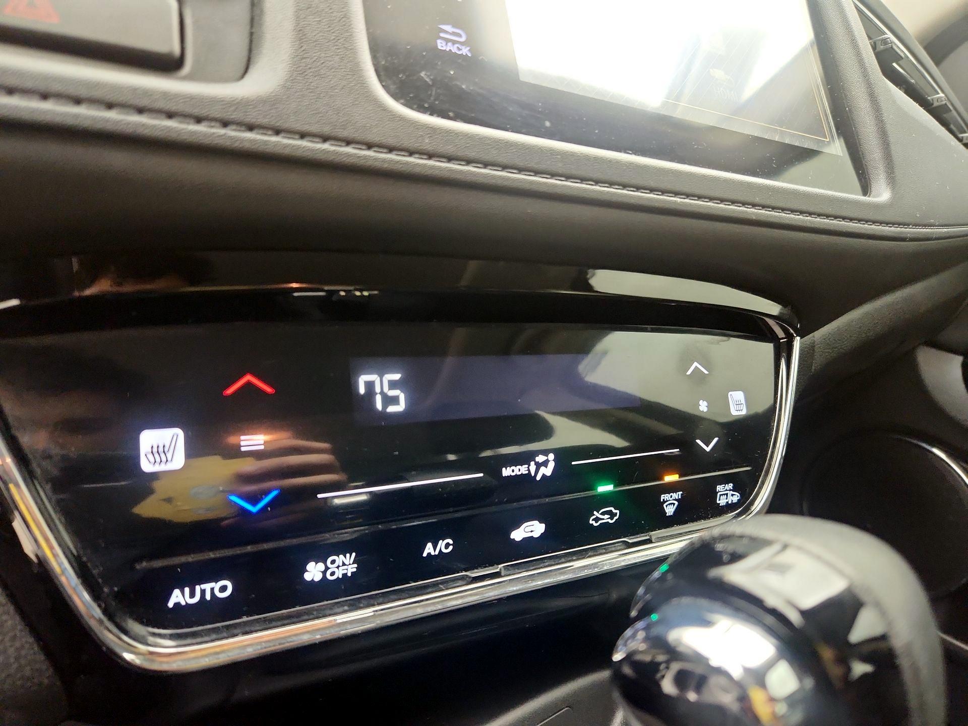 Thumbnail: 2016 Honda HR-V - 16